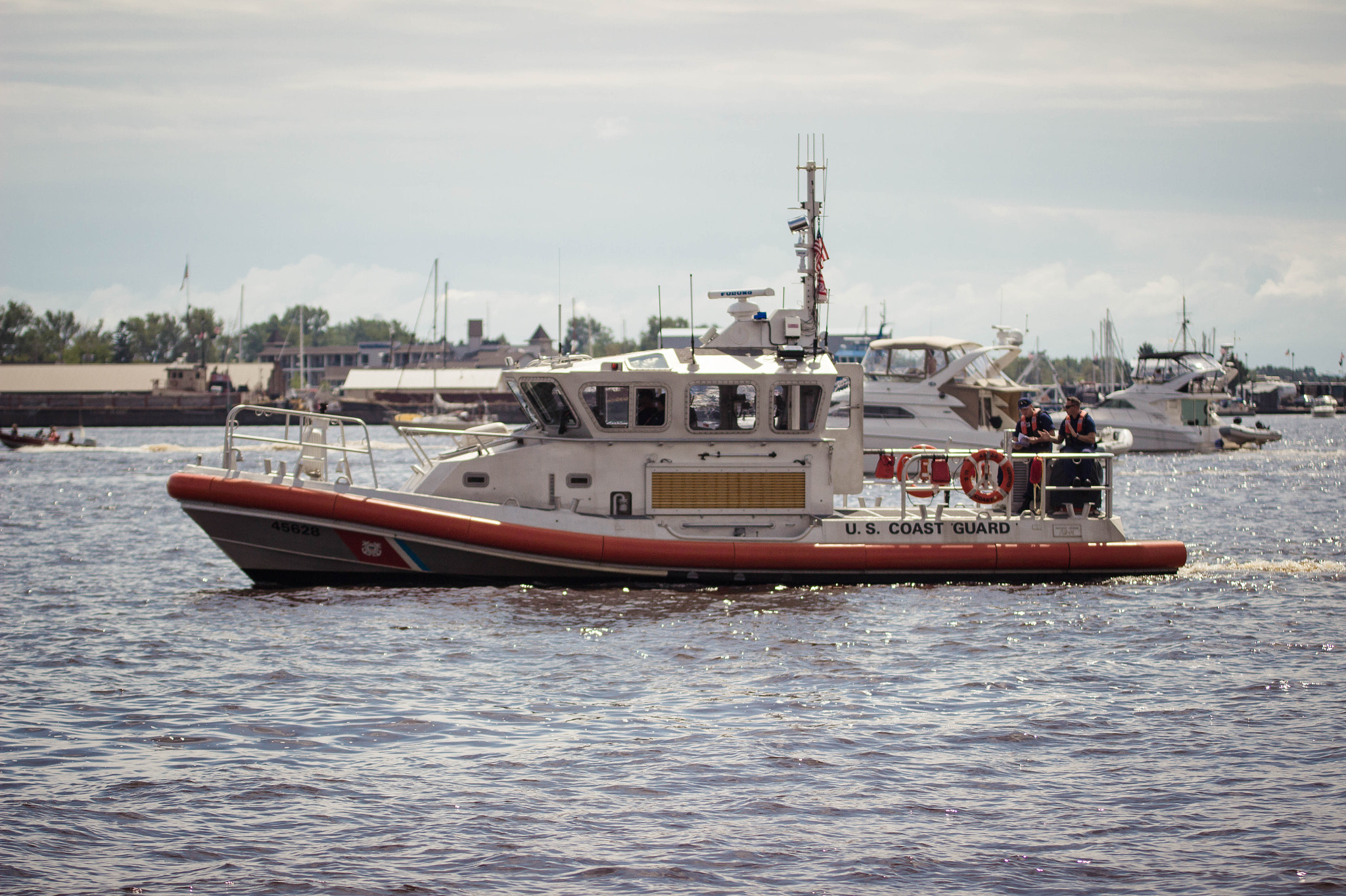 Canon EOS 600D (Rebel EOS T3i / EOS Kiss X5) sample photo. Us coast guard duluth photography