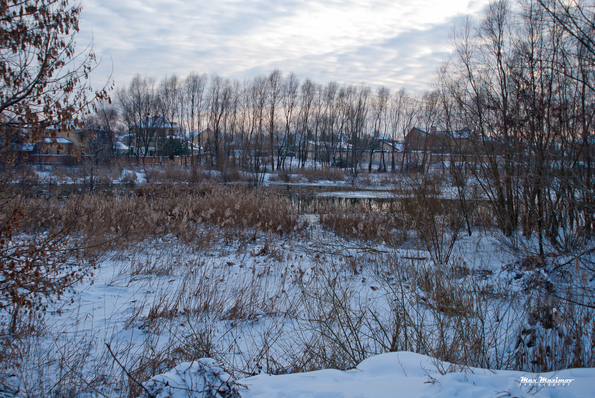 Nikon D200 + AF Zoom-Nikkor 24-120mm f/3.5-5.6D IF sample photo. Winter countryside photography