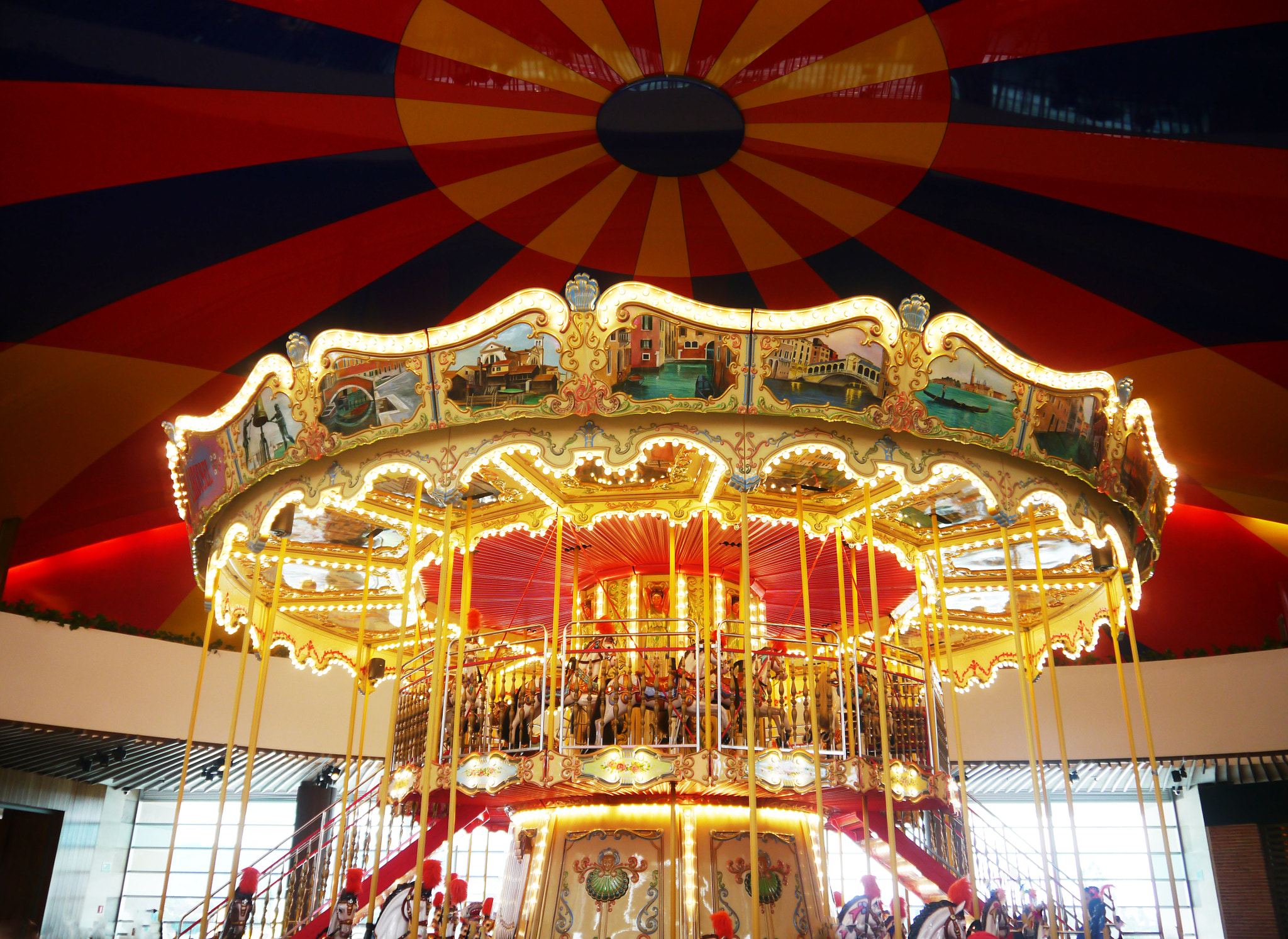 Panasonic Lumix DMC-G5 sample photo. Carrusel ©liz photography photography