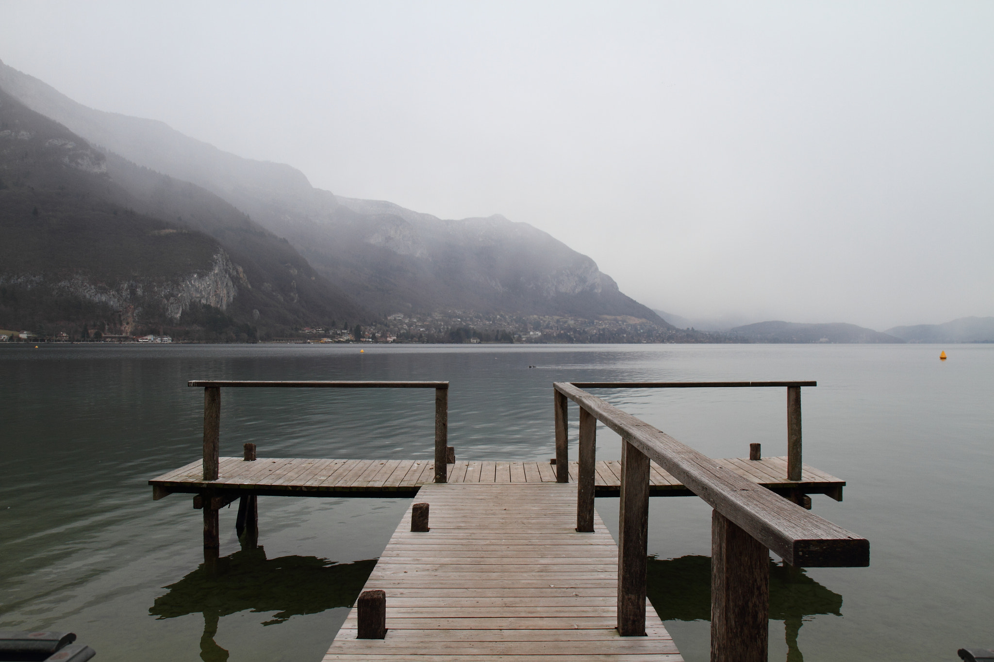Canon EF-S 17-55mm F2.8 IS USM sample photo. Le lac d'annecy photography