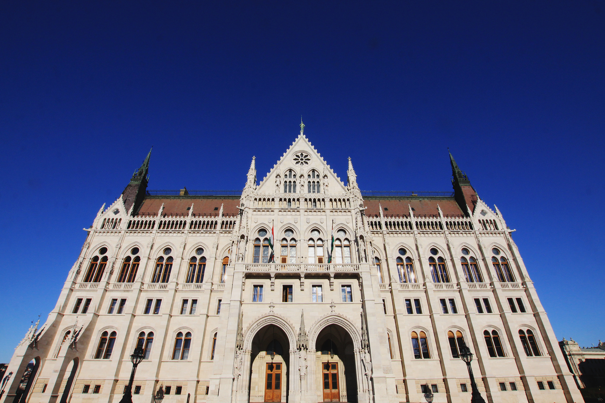 Canon EOS 50D + Sigma 10-20mm F3.5 EX DC HSM sample photo. The hungarian parliament photography