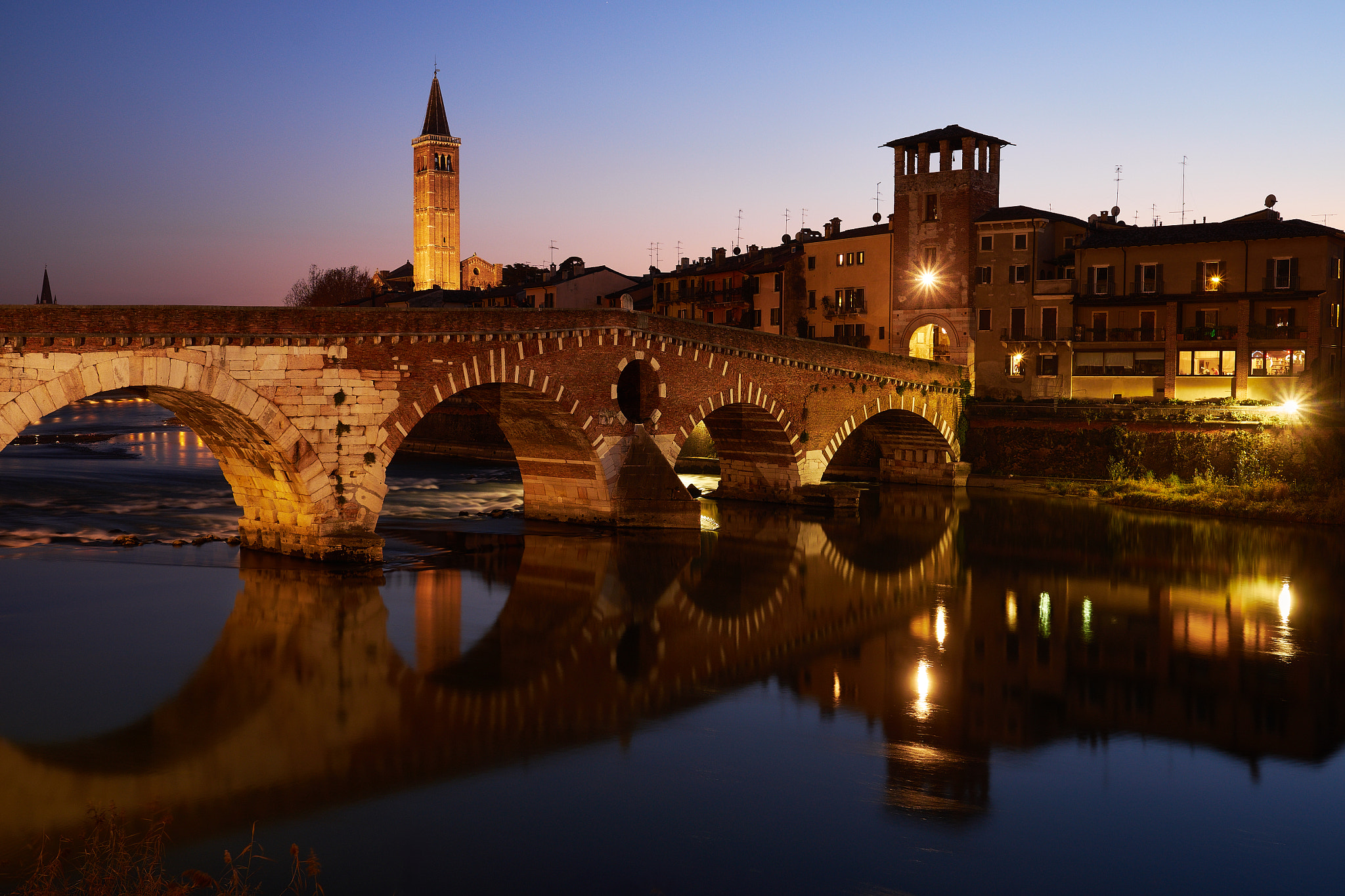Fujifilm X-T10 + Fujifilm XF 23mm F1.4 R sample photo. Ponte pietra: at dusk photography