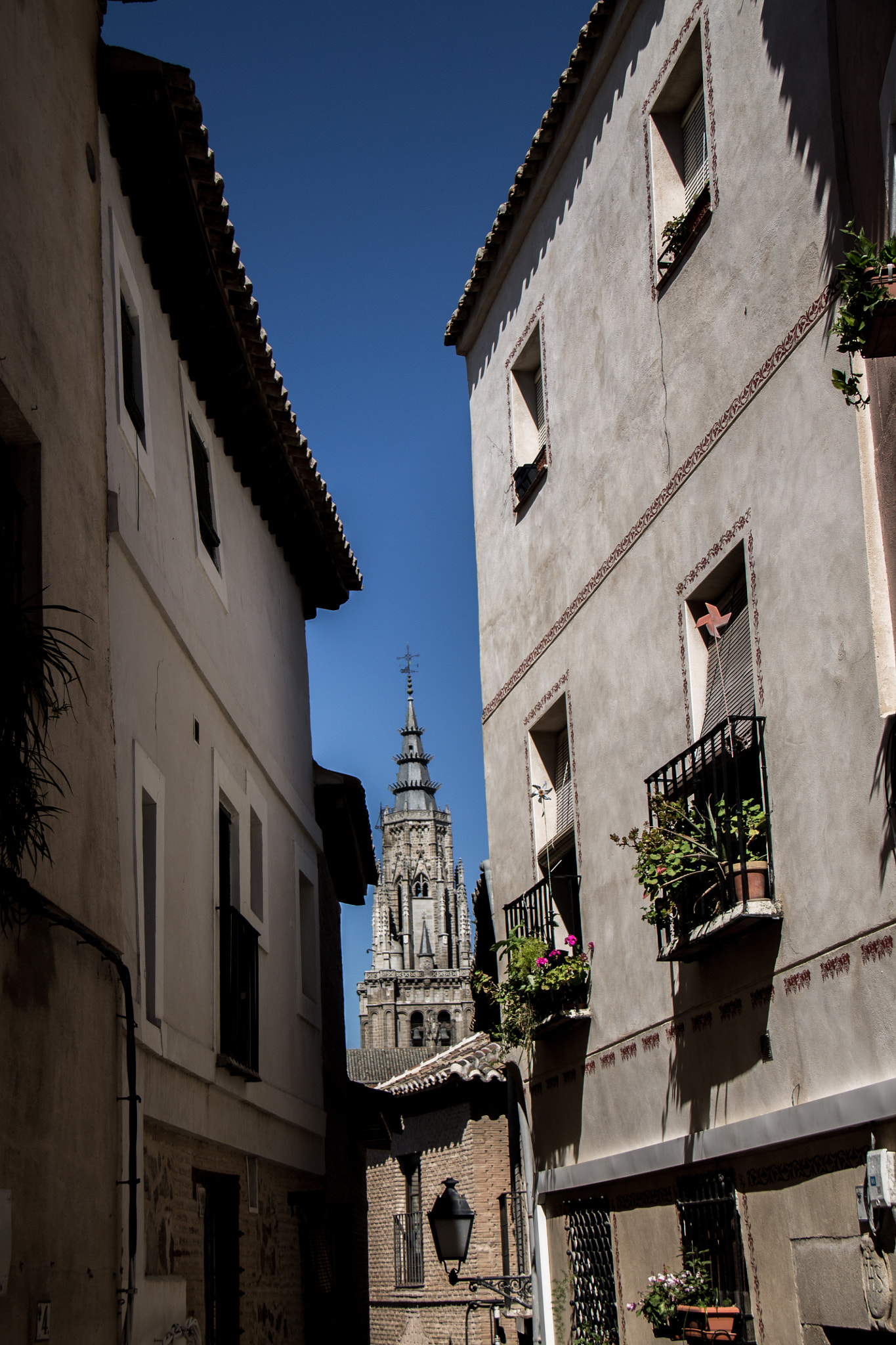 Canon EF-S 18-200mm F3.5-5.6 IS sample photo. Santa iglesia catedral primada de toledo photography