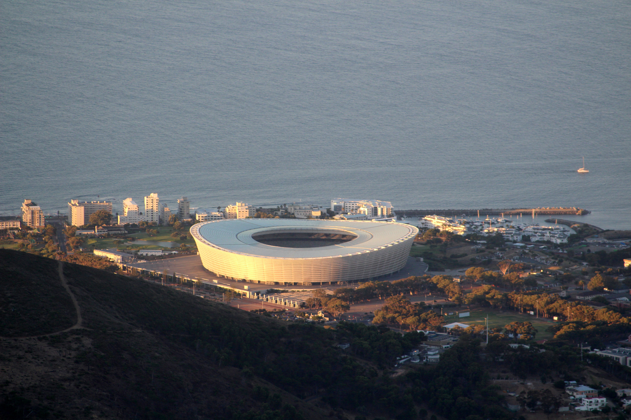 Canon EF 55-200mm F4.5-5.6 II USM sample photo. Green point stadium photography