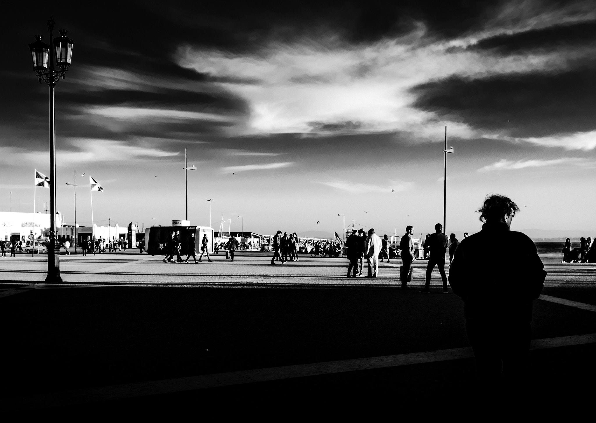 Fujifilm X-T10 + Fujifilm XF 18mm F2 R sample photo. Praça do comércio photography