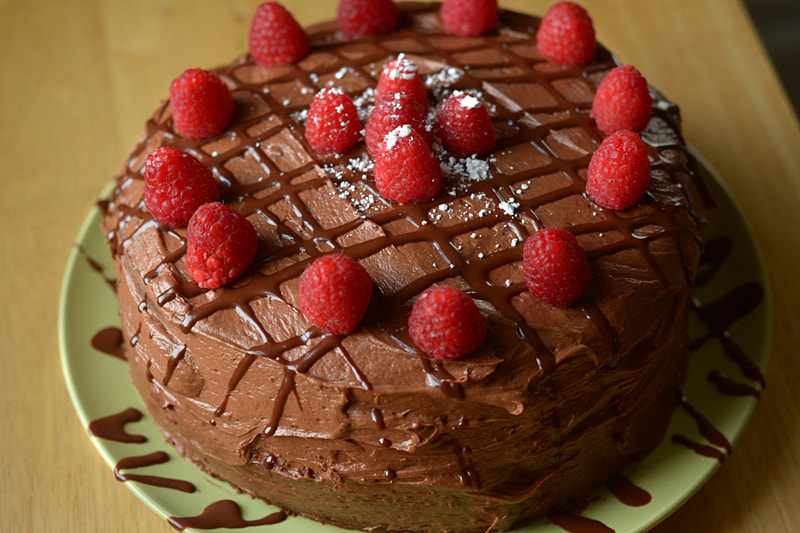 Nikon D7100 + Nikon AF-S Nikkor 500mm F4E FL ED VR sample photo. Chocolate raspberry torte photography