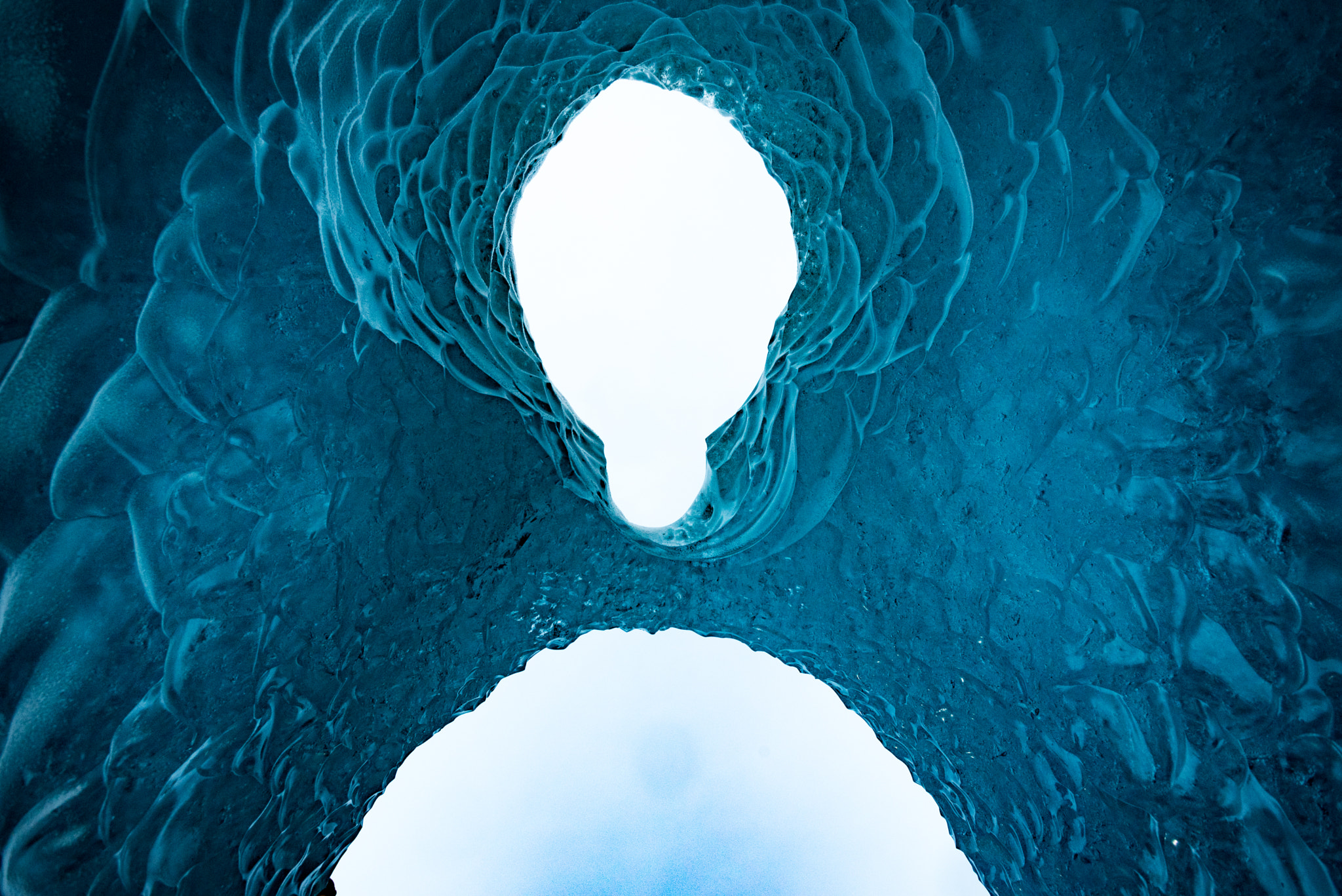 Nikon AF-S Nikkor 17-35mm F2.8D ED-IF sample photo. Diamond blue cave photography