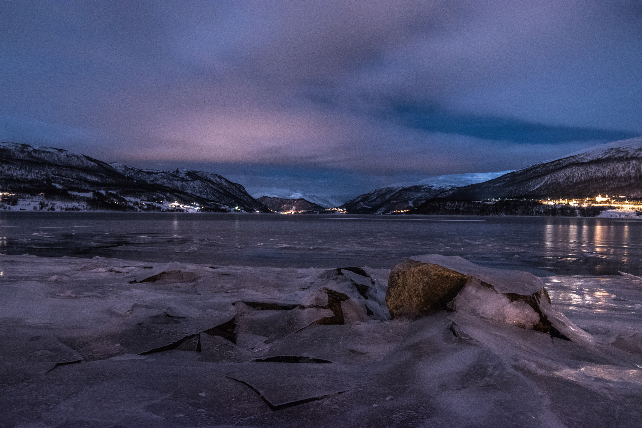 Samyang 14mm F2.8 ED AS IF UMC sample photo. Ice photography