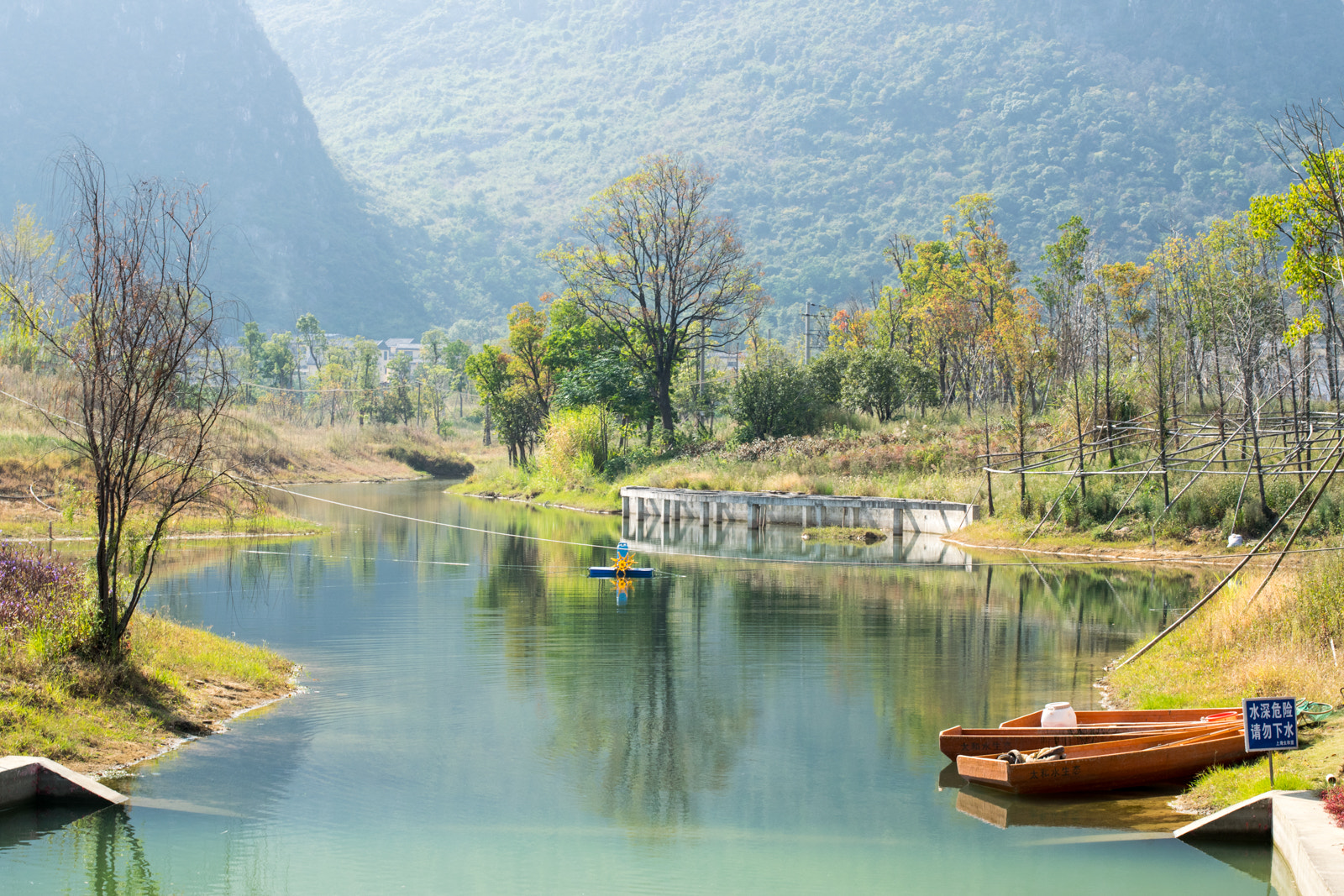 Nikon D3300 + Nikon AF-S Nikkor 50mm F1.4G sample photo. Li river boat photography