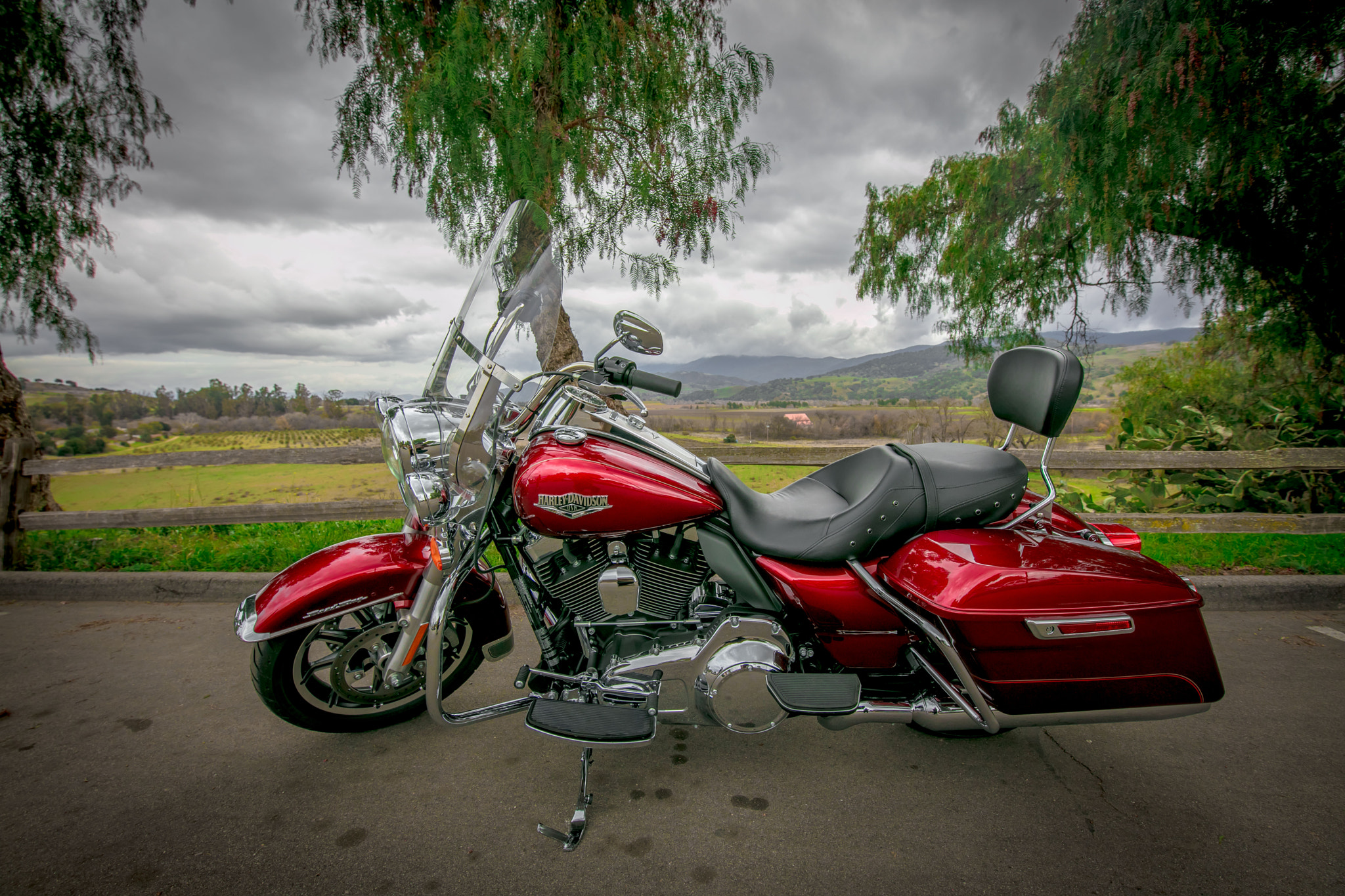 Canon EOS 5DS sample photo. Beautiful harley in a beautiful landscape photography