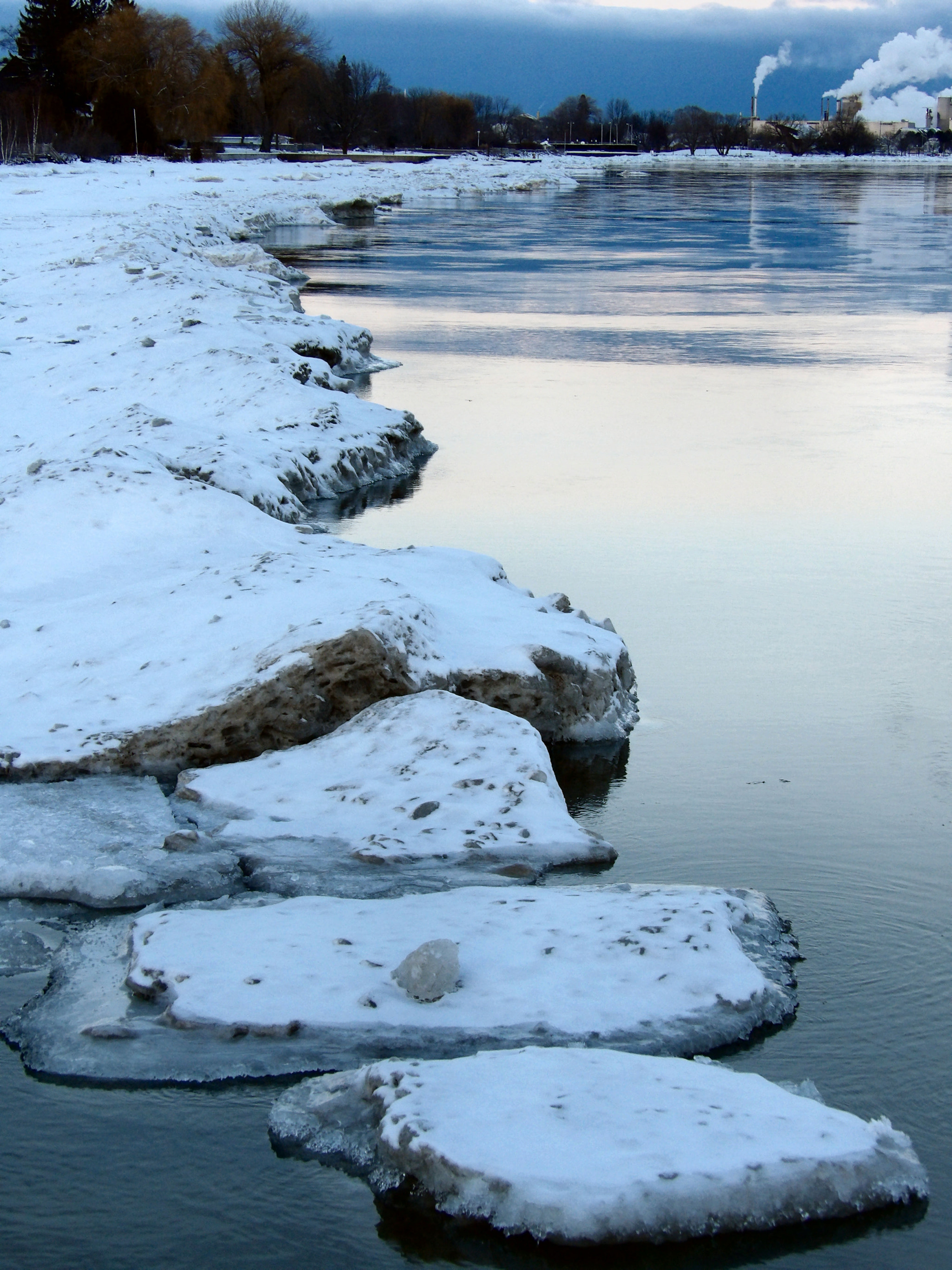 JK KODAK PIXPRO AZ525 sample photo. Ice flow photography