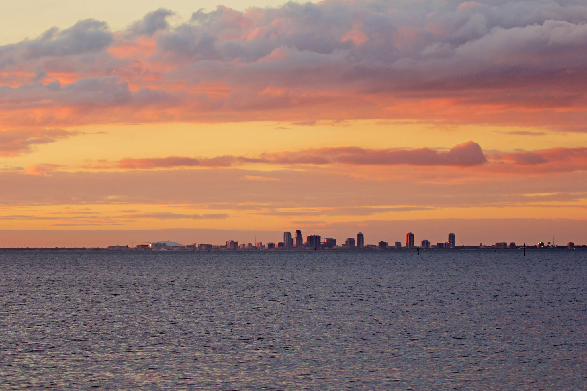 Canon EOS 60D + Canon EF 100-400mm F4.5-5.6L IS II USM sample photo. Sunset over st pete photography