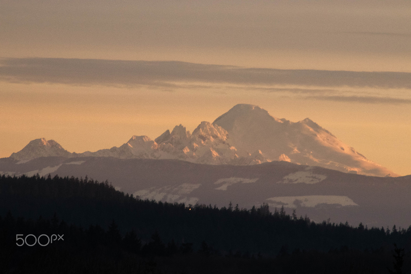 Canon EOS 80D + EF75-300mm f/4-5.6 sample photo. Sunrise at mt baker photography