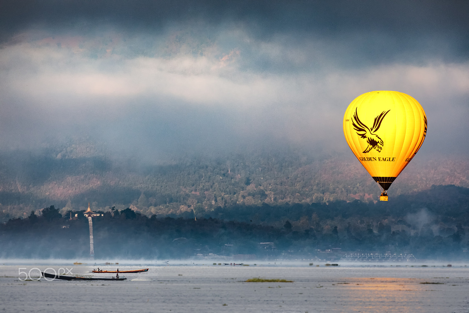 Canon EF 70-300mm F4-5.6L IS USM sample photo. Morning flight photography
