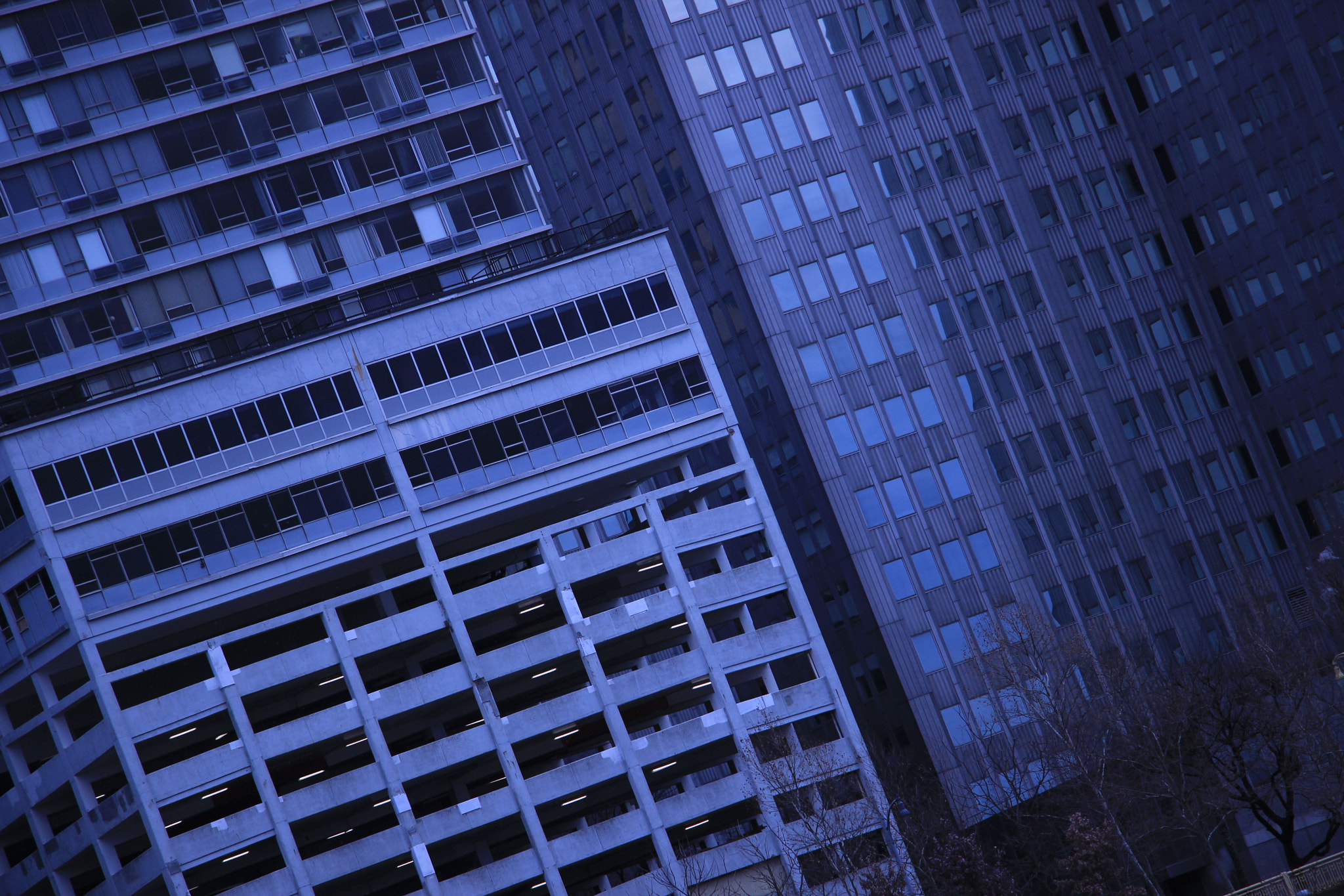 Canon EOS 600D (Rebel EOS T3i / EOS Kiss X5) sample photo. Parking garage photography