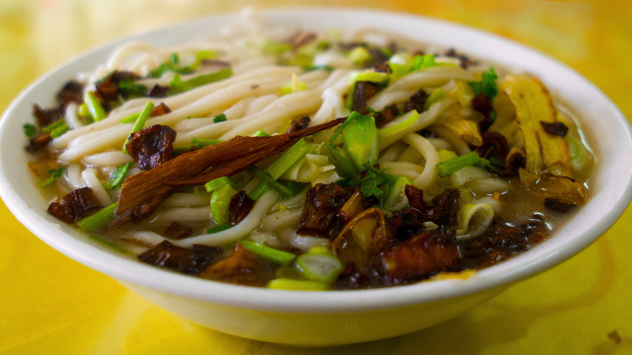 Olympus PEN E-PL5 + Sigma 19mm F2.8 DN Art sample photo. Huishao noodles photography