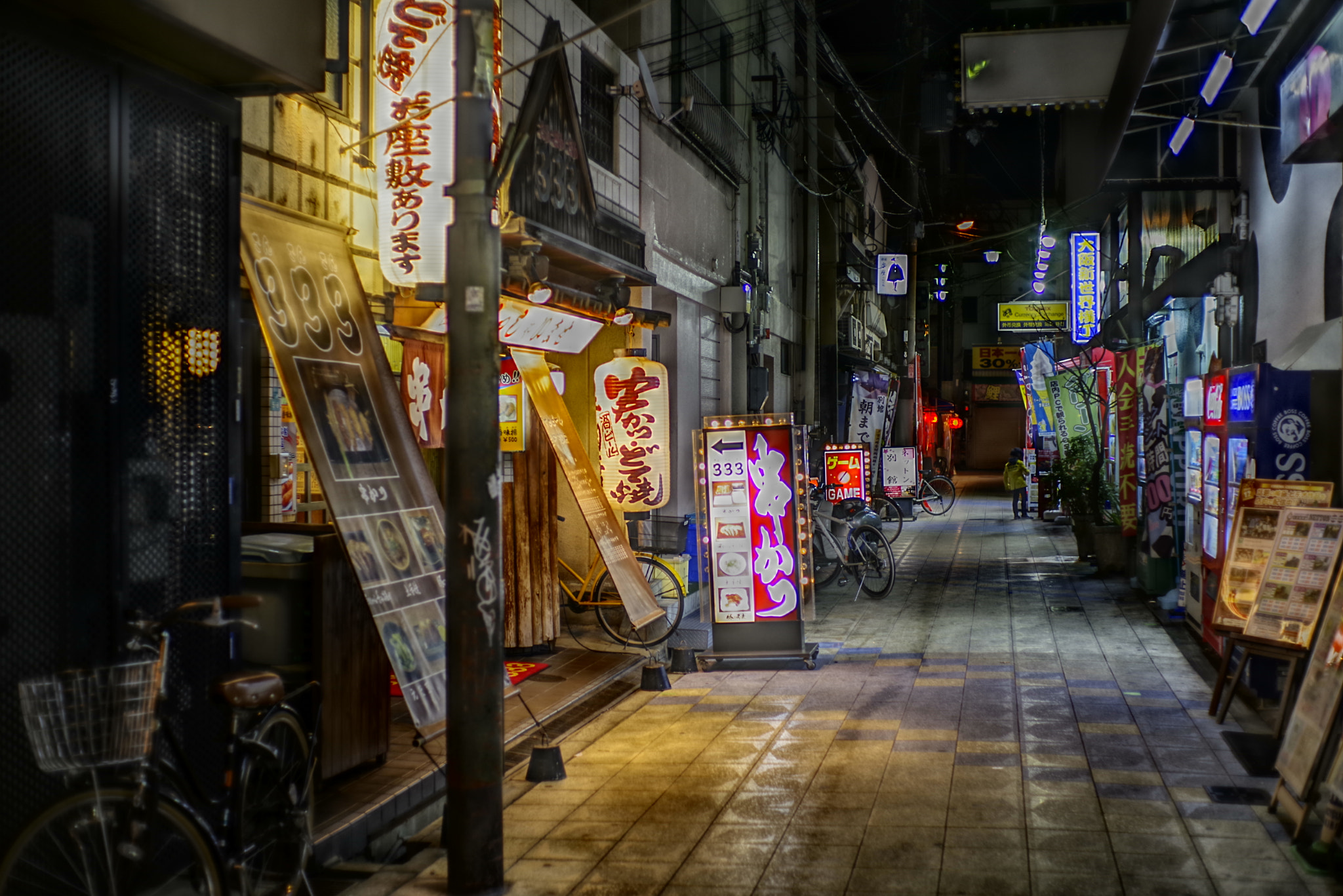 Pentax K-1 sample photo. Back alley photography