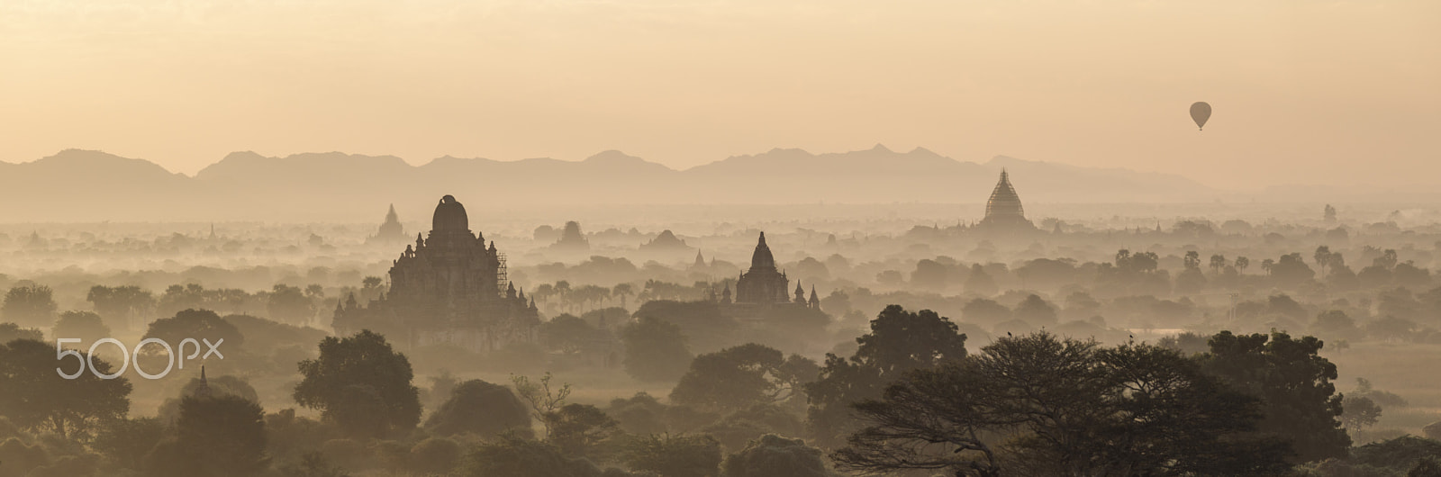 Canon EF 70-200mm F4L USM sample photo. Bagan sunrise photography