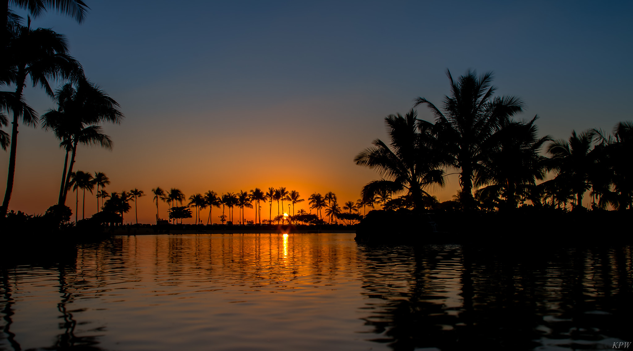 Canon EOS 70D + Canon EF 20mm F2.8 USM sample photo. Sunset hawaii photography
