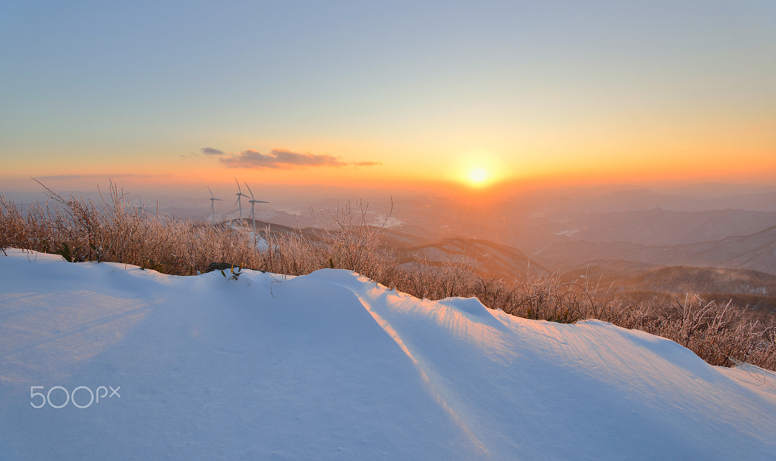 Nikon D800 + Nikon AF-S Nikkor 17-35mm F2.8D ED-IF sample photo. Sunset in the mt.taegee photography