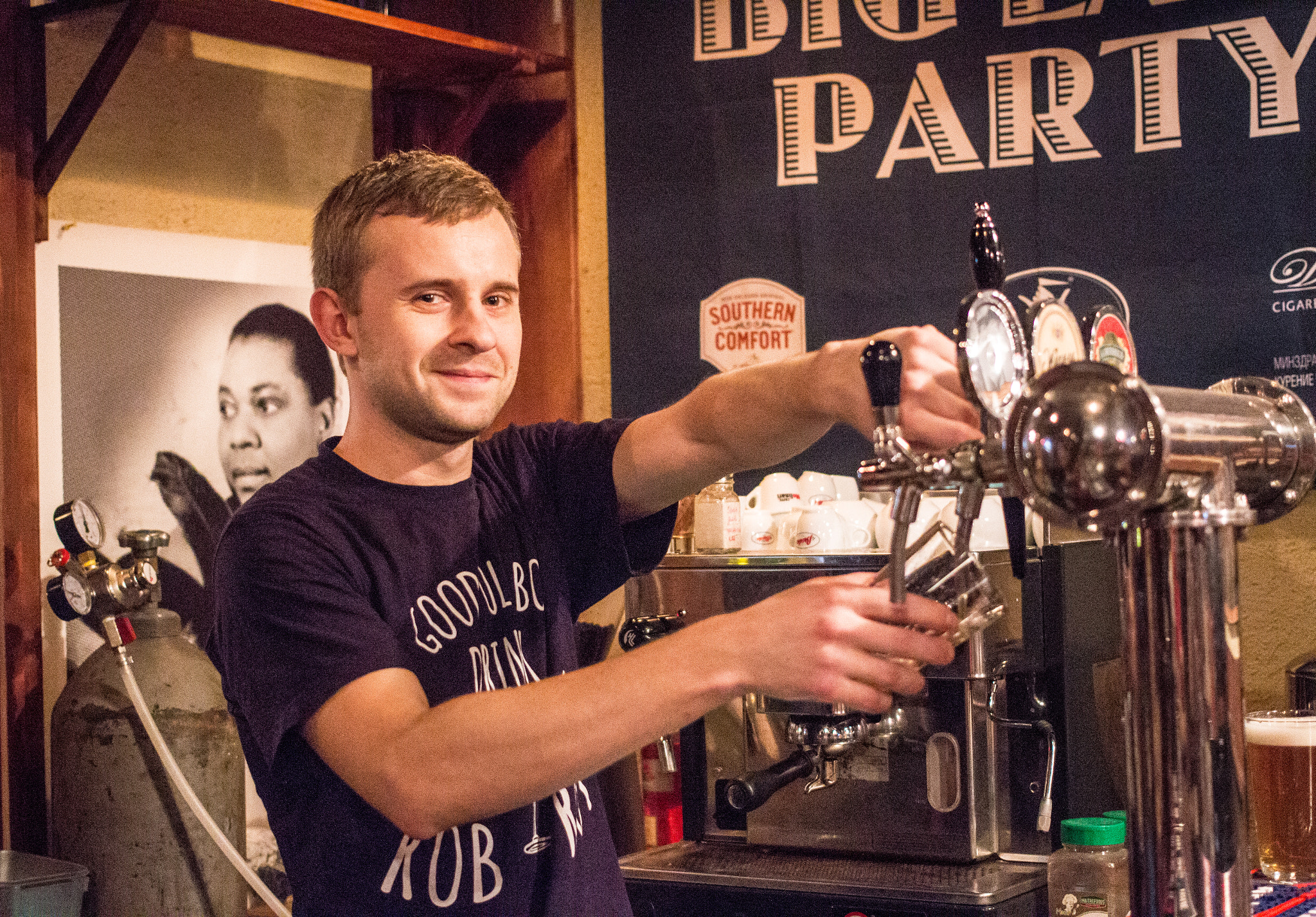 Canon EF 40mm F2.8 STM sample photo. Barman photography