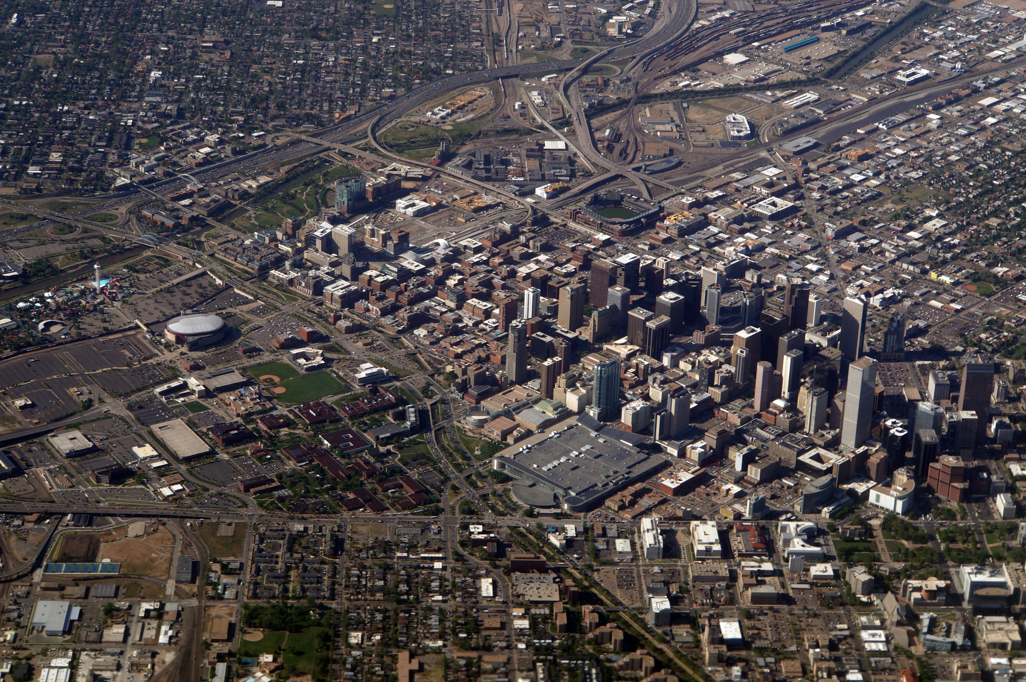 Sony E 18-200mm F3.5-6.3 OSS sample photo. Denver from the air, may 2014 photography