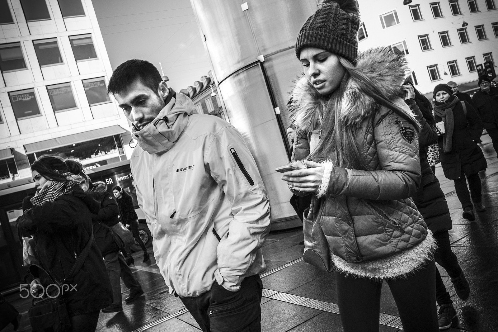Fujifilm X-Pro2 + Fujifilm XF 18mm F2 R sample photo. Ordinary people on an ordinary day .. photography