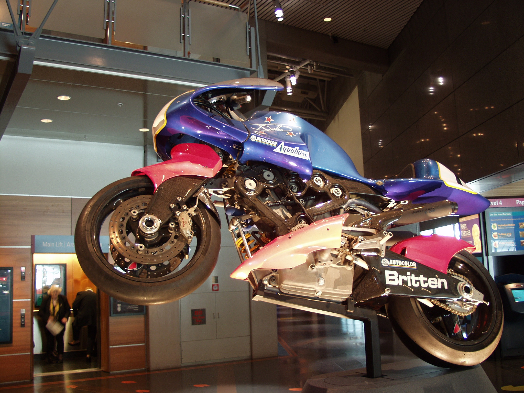 Olympus E-20,E-20N,E-20P sample photo. Britten nz photography