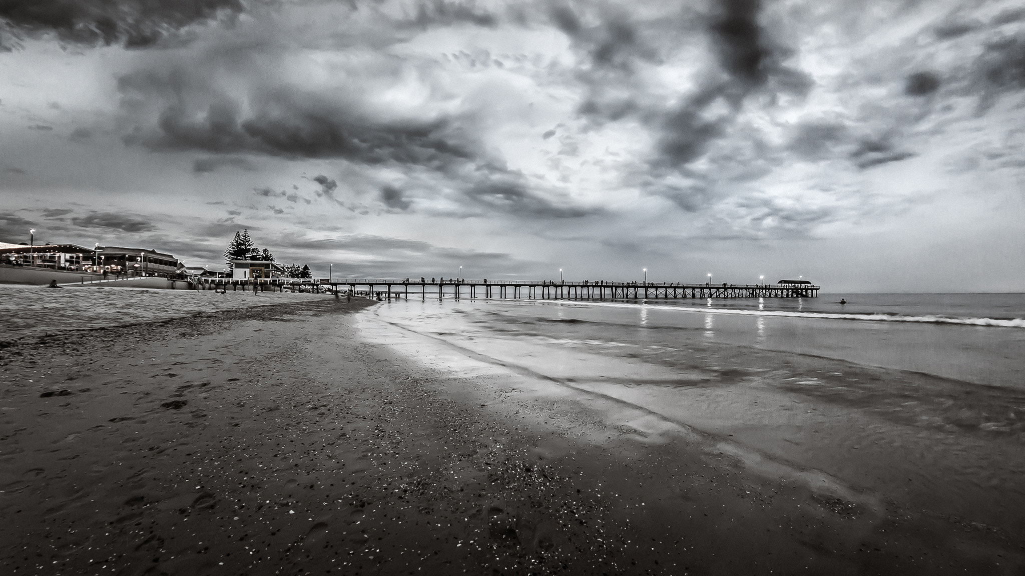 Canon EF 8-15mm F4L Fisheye USM sample photo. Lost at sea photography
