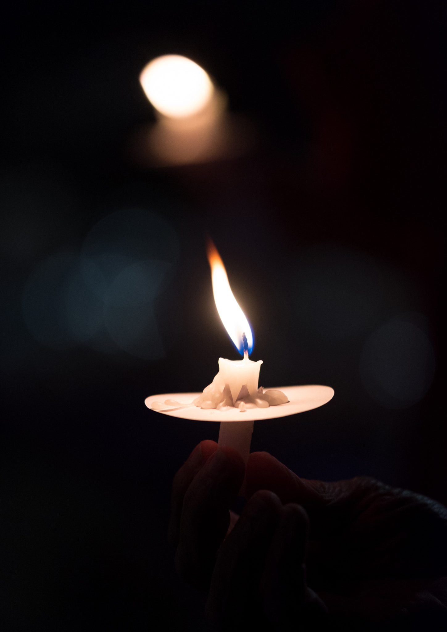 Nikon D7200 + Sigma 50-100mm F1.8 DC HSM Art sample photo. Candle photography