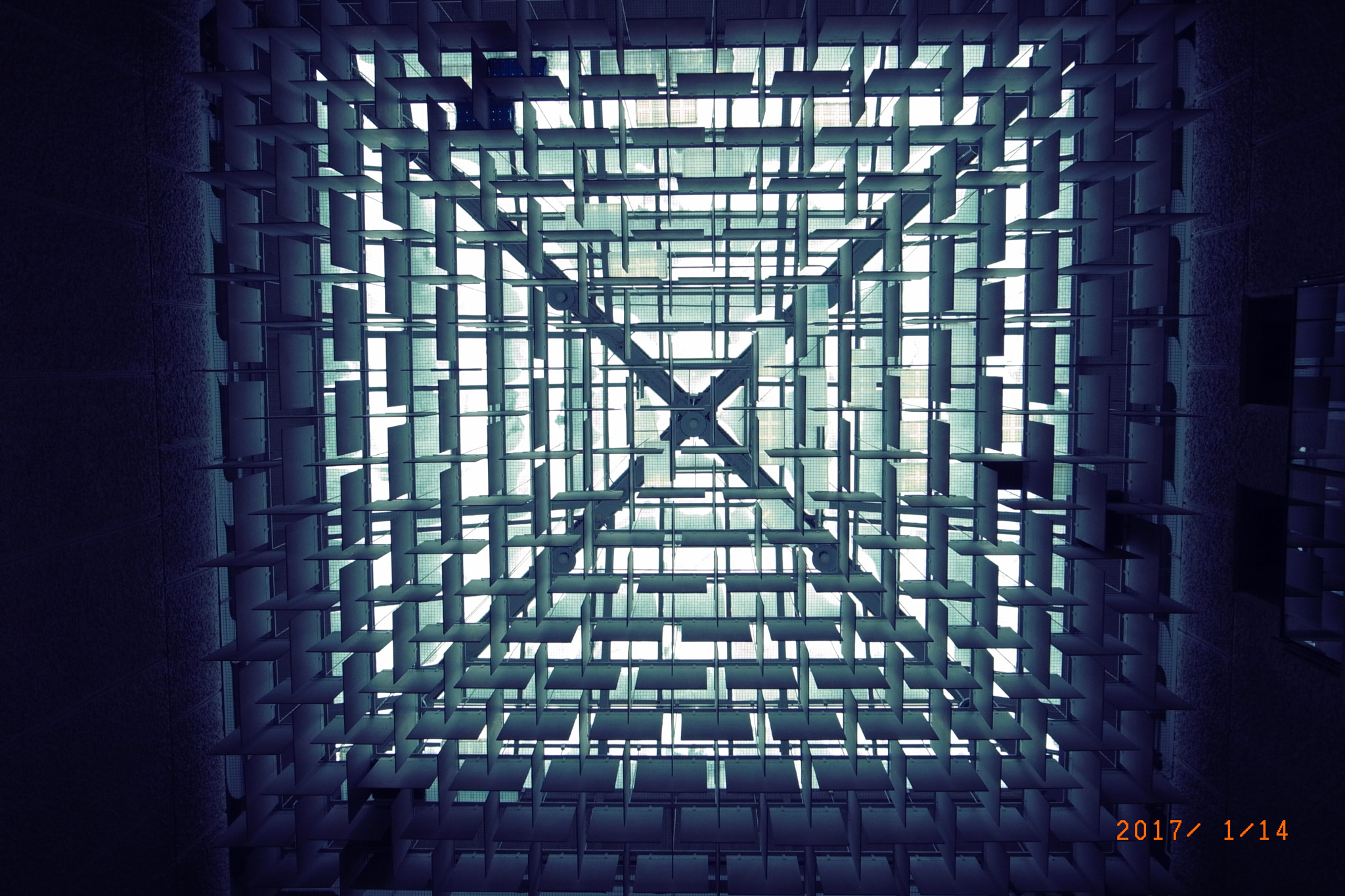 Ricoh GR DIGITAL 3 sample photo. Museum ceiling photography