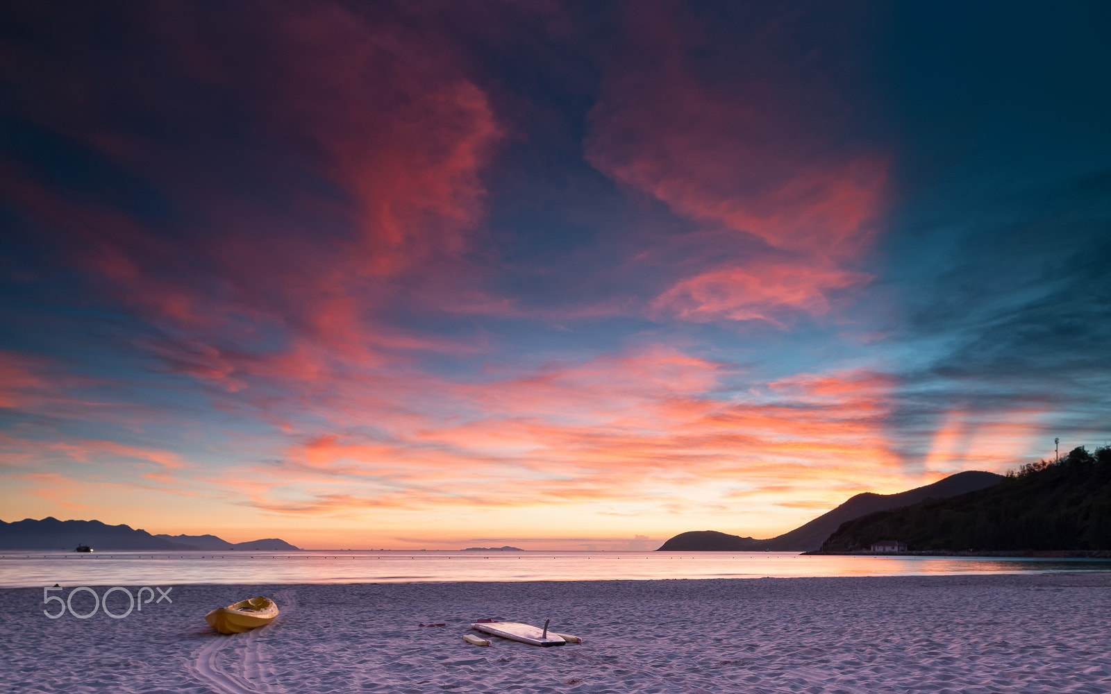 Nikon D3X + Nikon PC-E Nikkor 24mm F3.5D ED Tilt-Shift sample photo. Sunrise of pearl island photography