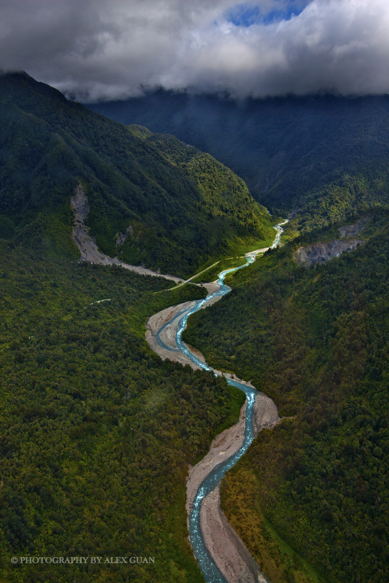 Canon EF 16-35mm F4L IS USM sample photo. Blue dragon photography