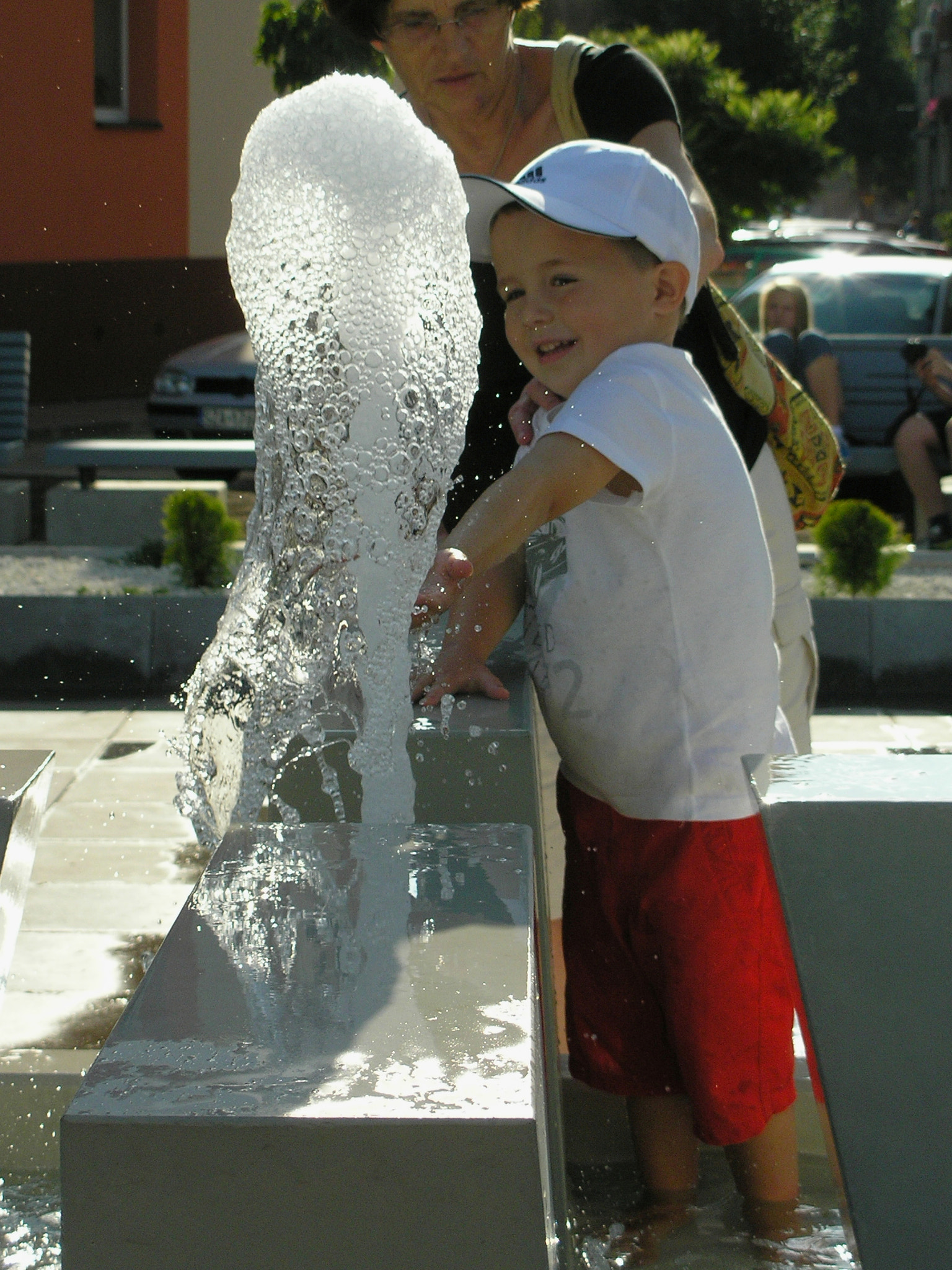 Olympus C55Z,C5500Z sample photo. At the fountain  ii photography