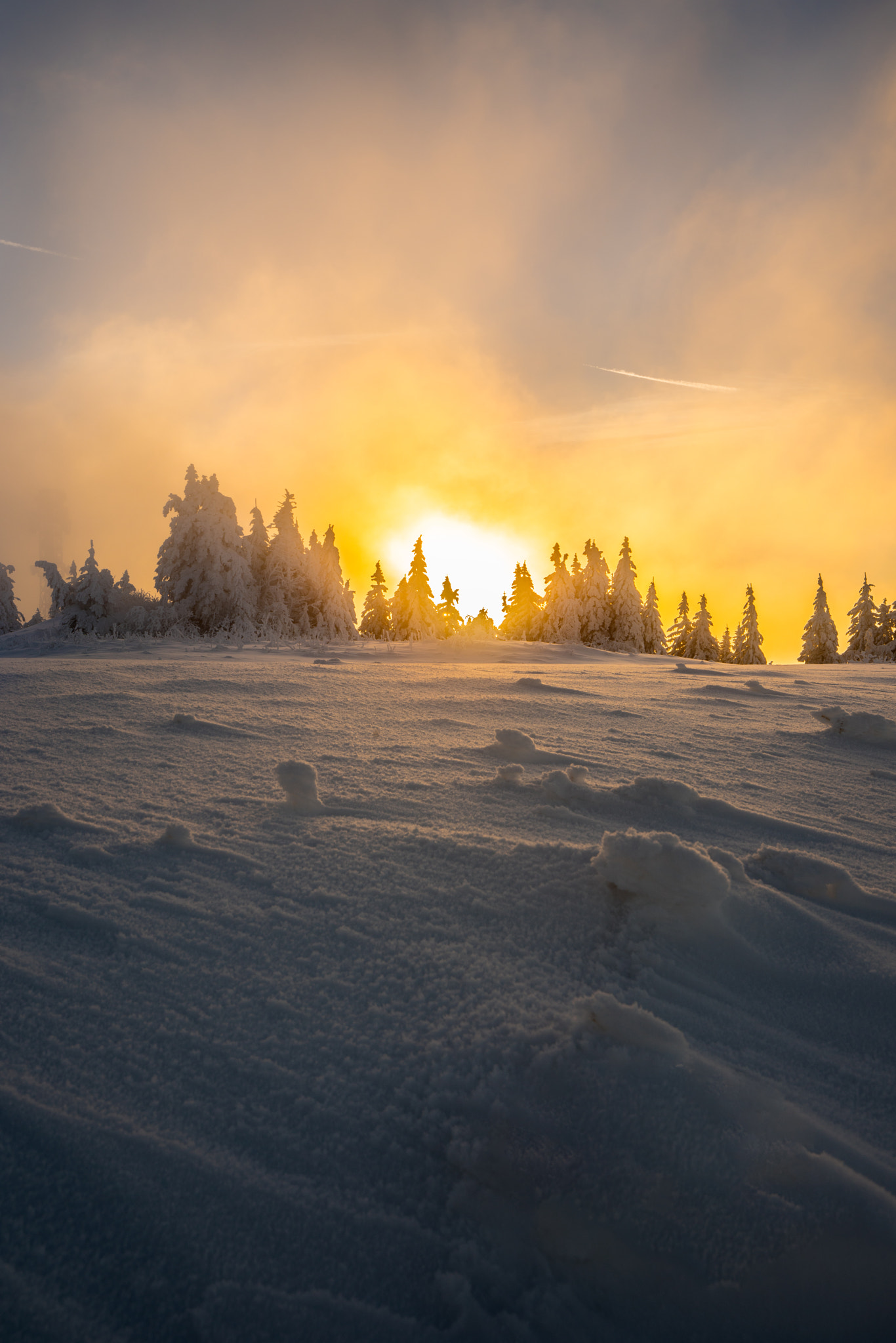 Canon EF 16-35mm F4L IS USM sample photo. Sun flame photography