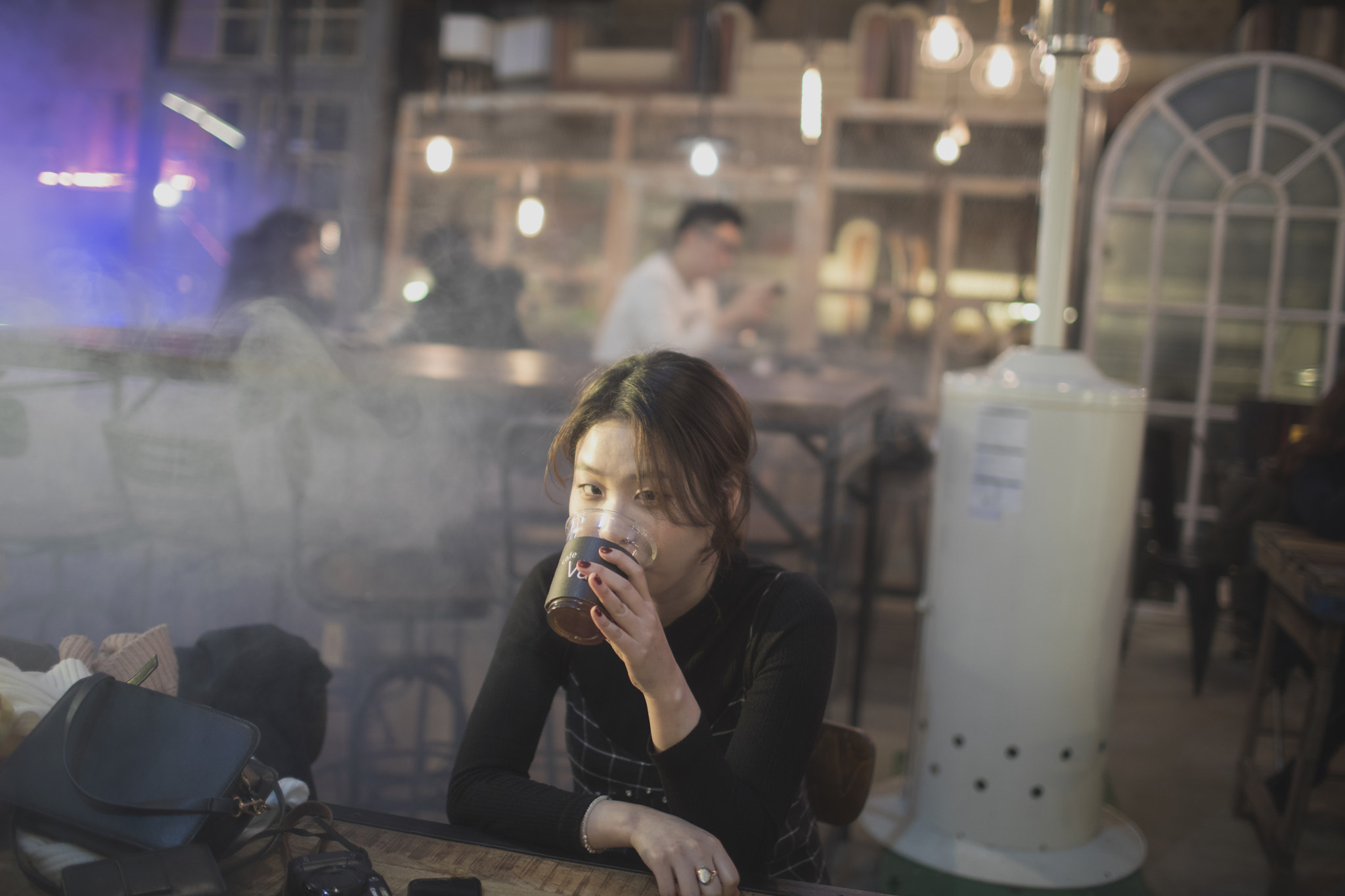 Canon EF 35mm F1.4L USM sample photo. A girl photography