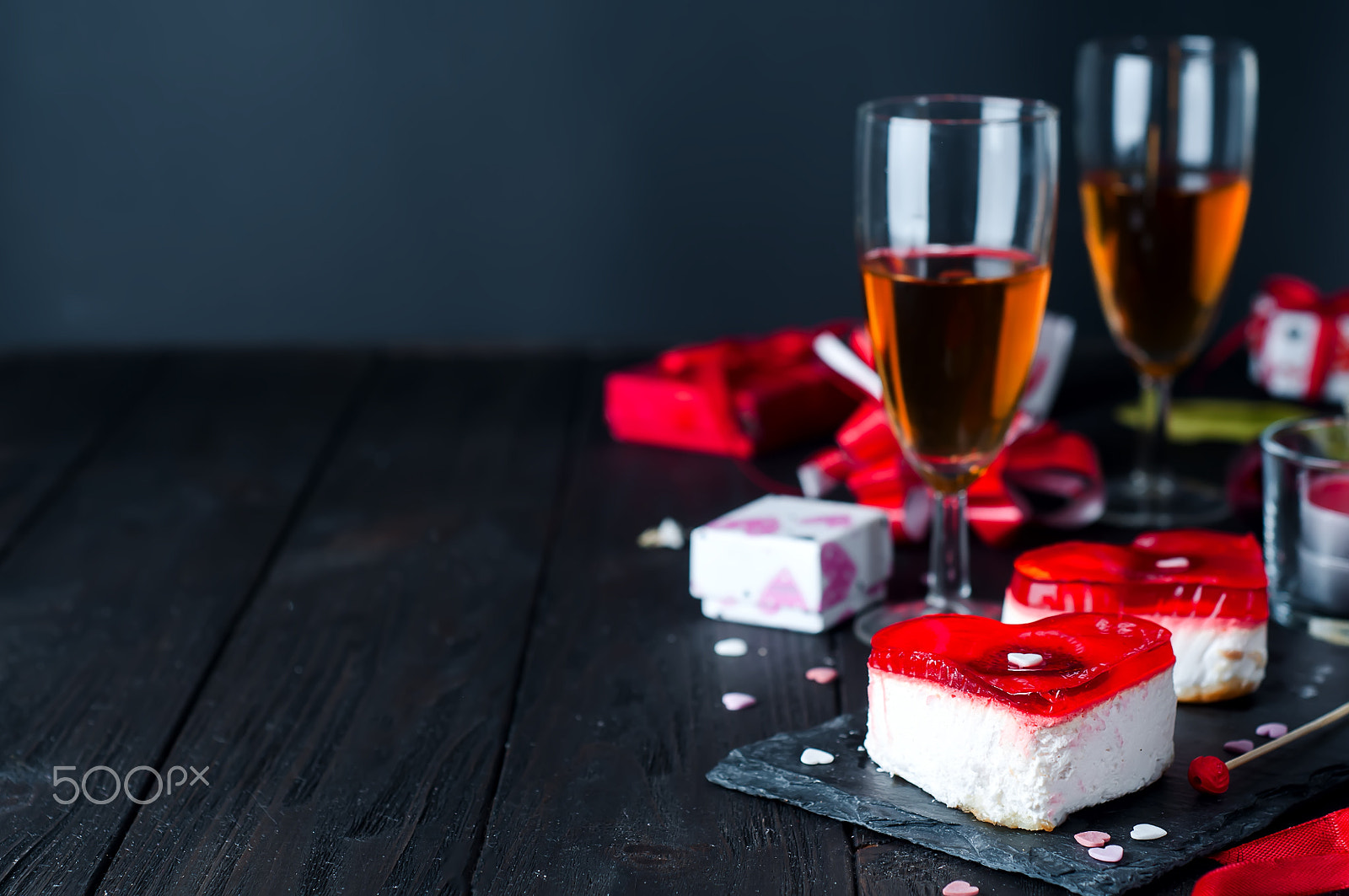 Nikon D90 sample photo. Valentines cake photography