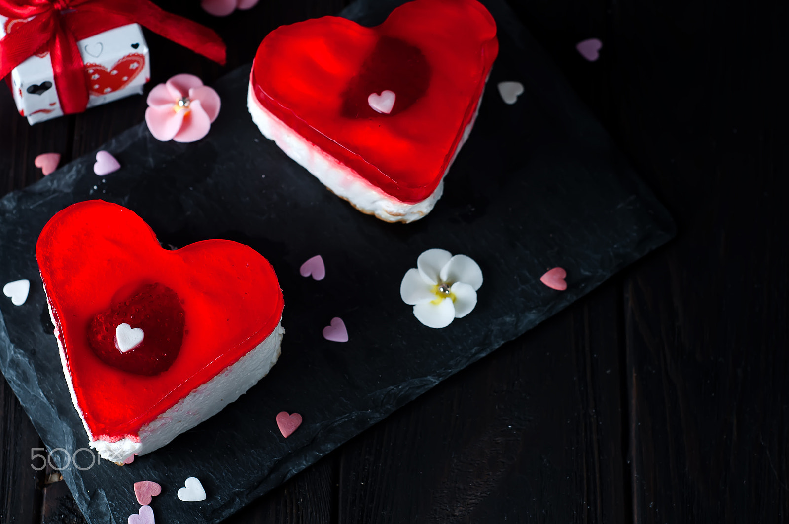 Nikon D90 sample photo. Valentines cake photography