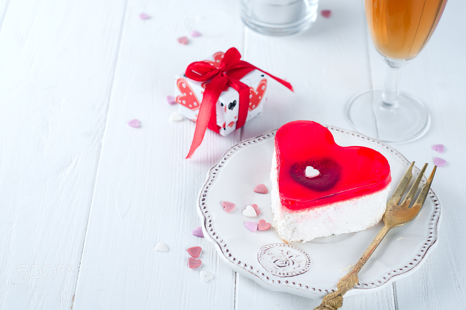 Nikon D90 sample photo. Valentines cake photography