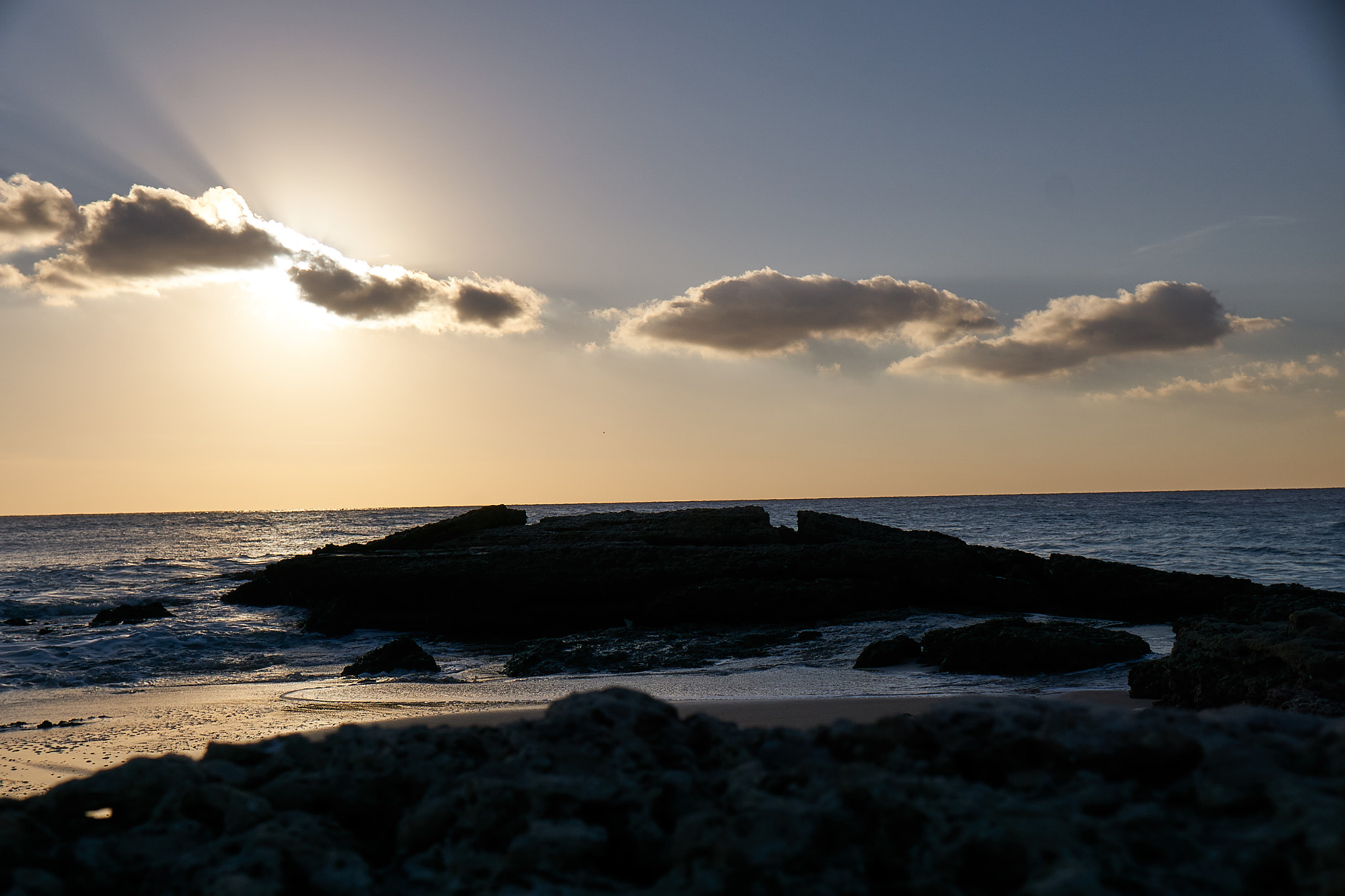 Sony DT 16-105mm F3.5-5.6 sample photo. Tranquilo atardecer de invierno photography