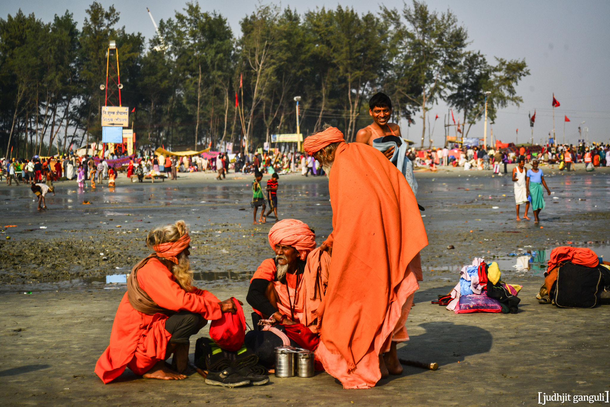 AF Zoom-Nikkor 28-80mm f/3.3-5.6G sample photo. The saffron congregation. photography
