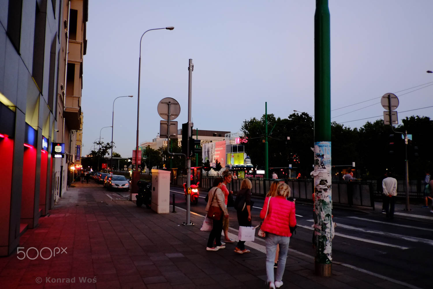 Fujifilm X-E1 + Fujifilm XF 18mm F2 R sample photo. Street002 photography