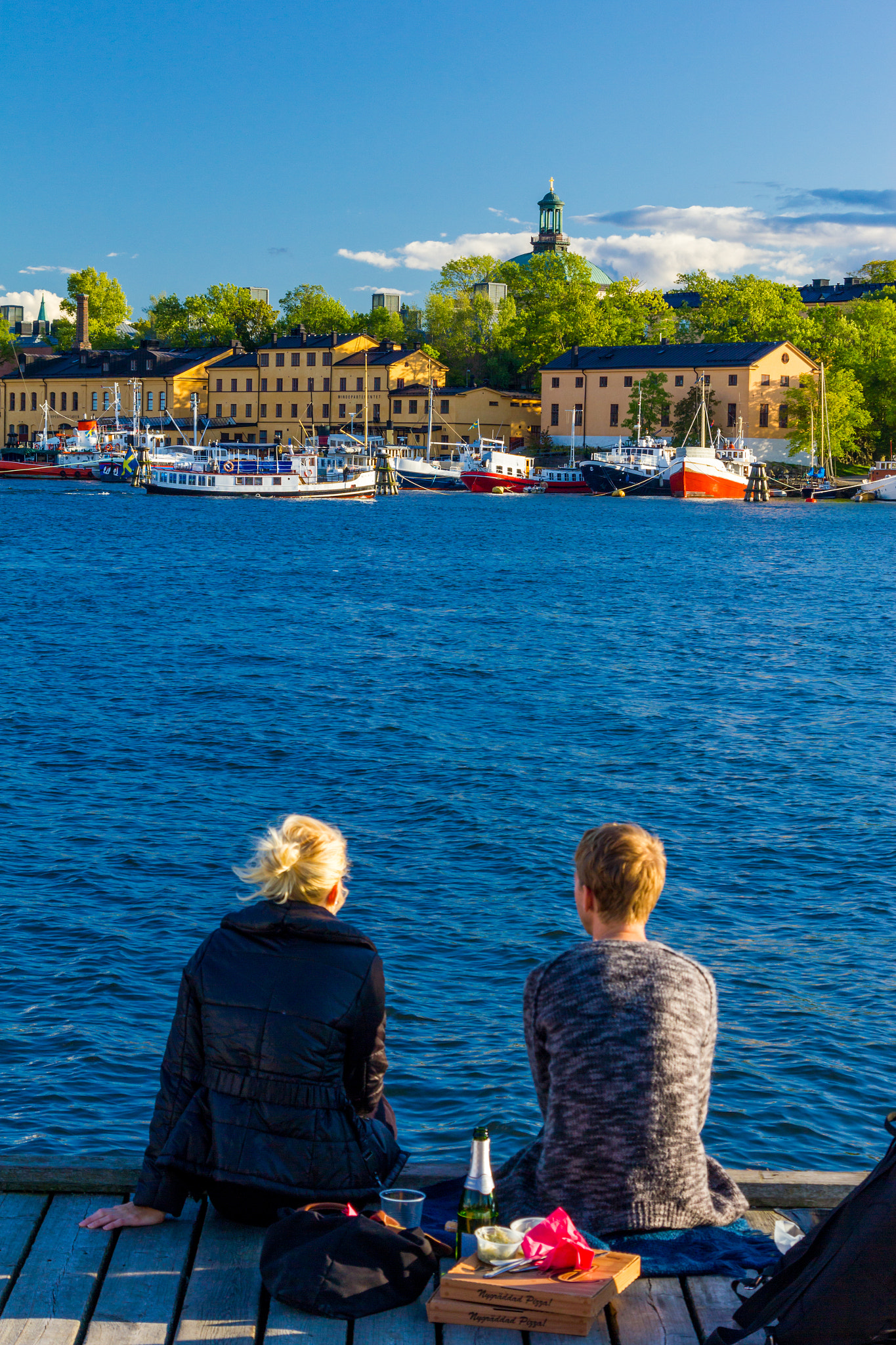 Canon EOS 550D (EOS Rebel T2i / EOS Kiss X4) sample photo. Sweden-stockholm harbor photography