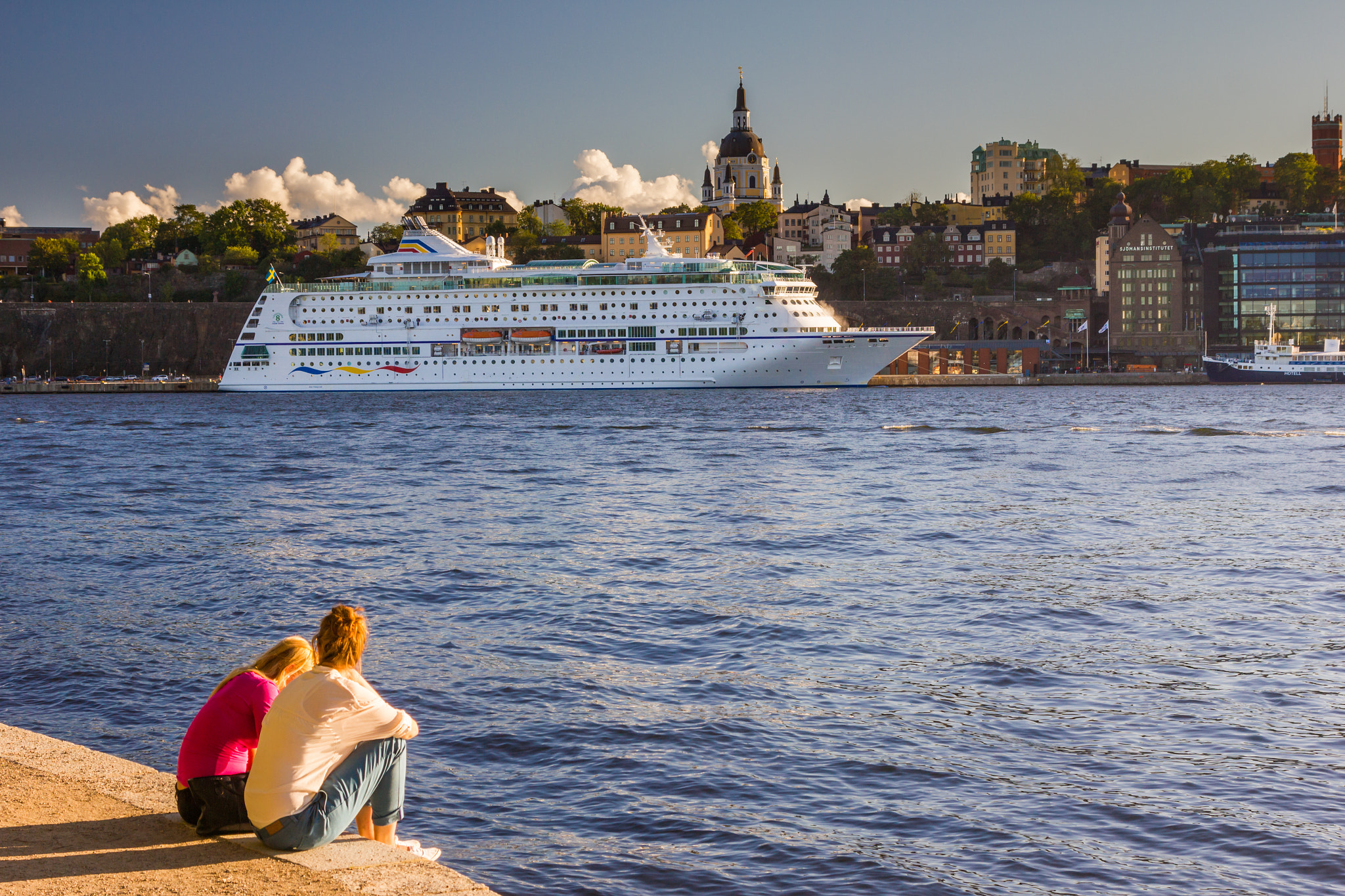 Canon EOS 550D (EOS Rebel T2i / EOS Kiss X4) sample photo. Sweden-stockholm-harbor photography