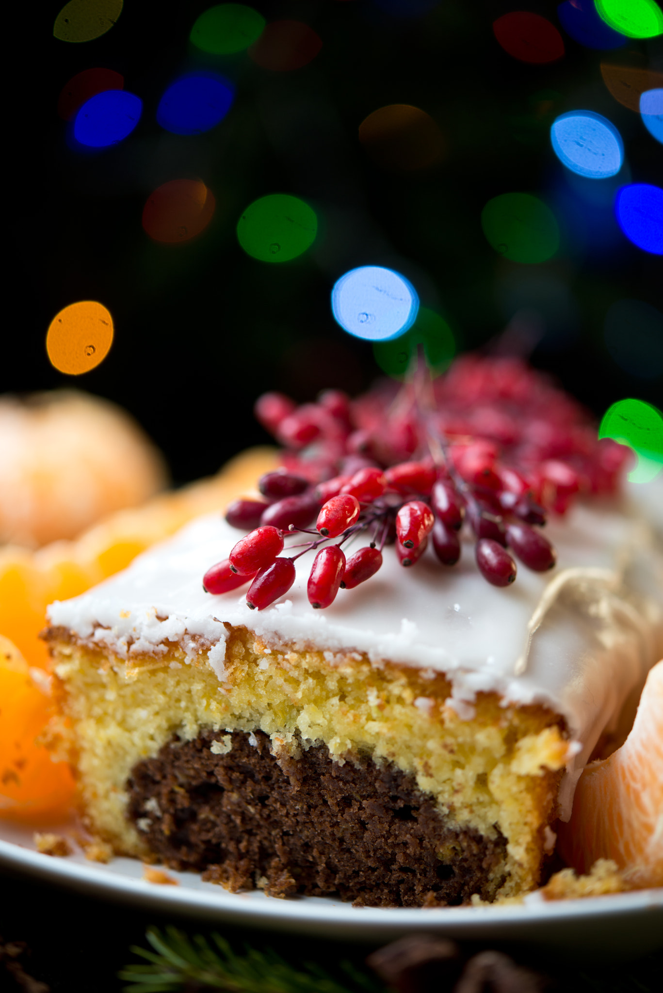 Nikon D800 + Nikon AF-S Micro-Nikkor 60mm F2.8G ED sample photo. Festive tangerine cake with chocolate photography