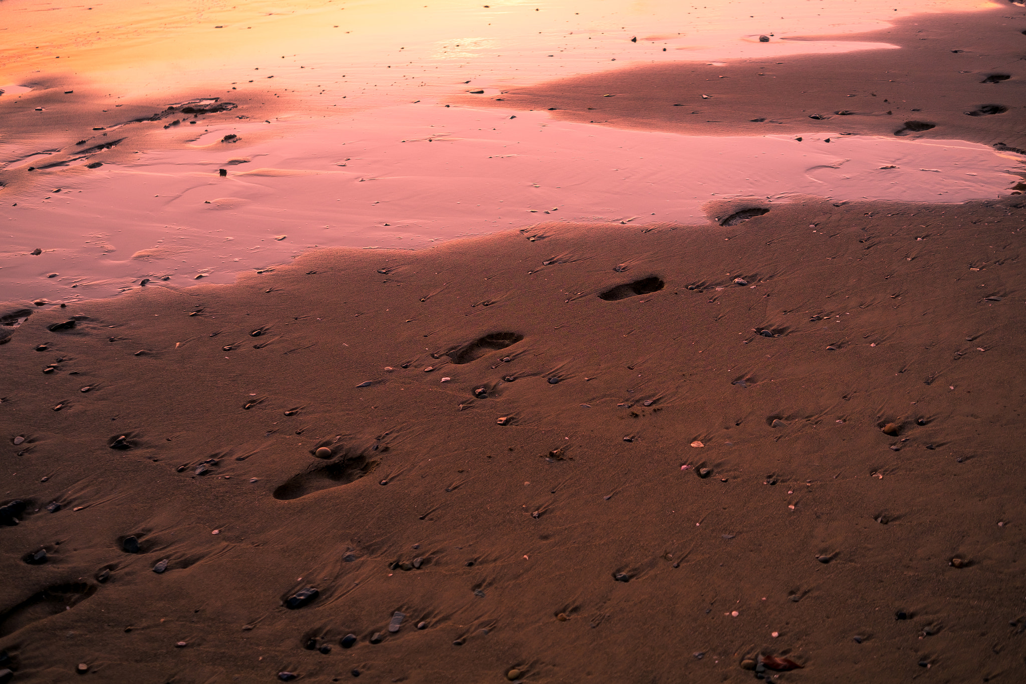 Fujifilm X-Pro1 + Fujifilm XF 27mm F2.8 sample photo. Mbotyi beach footprints photography