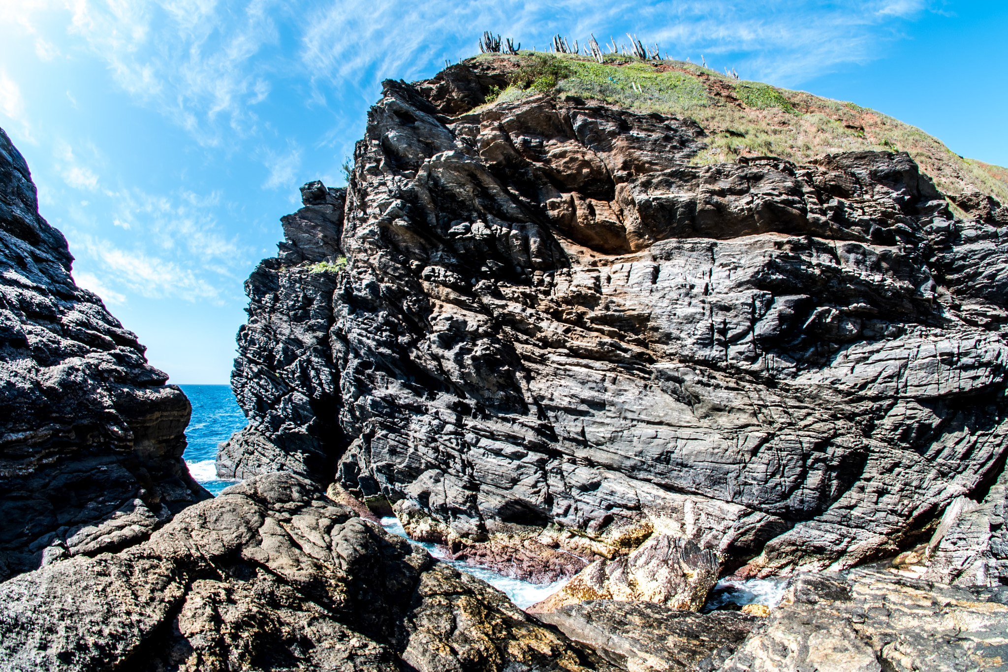 Nikon D750 + Sigma 10mm F2.8 EX DC HSM Diagonal Fisheye sample photo. Ponta da lagoinha - buzios photography