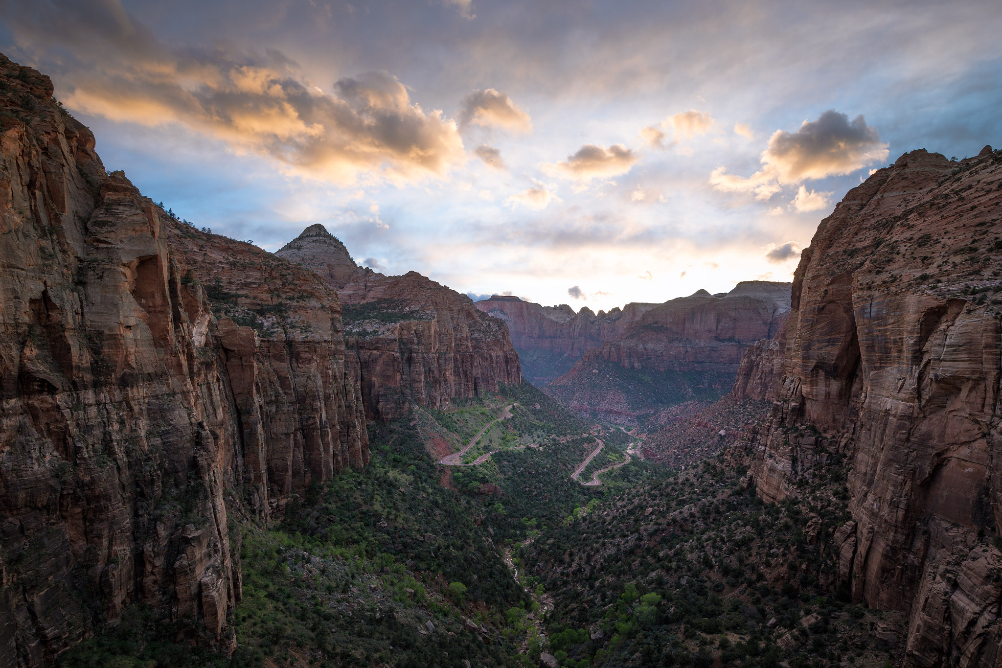 Canon EOS 6D + Canon EF 11-24mm F4L USM sample photo. Zion canyon overlook photography