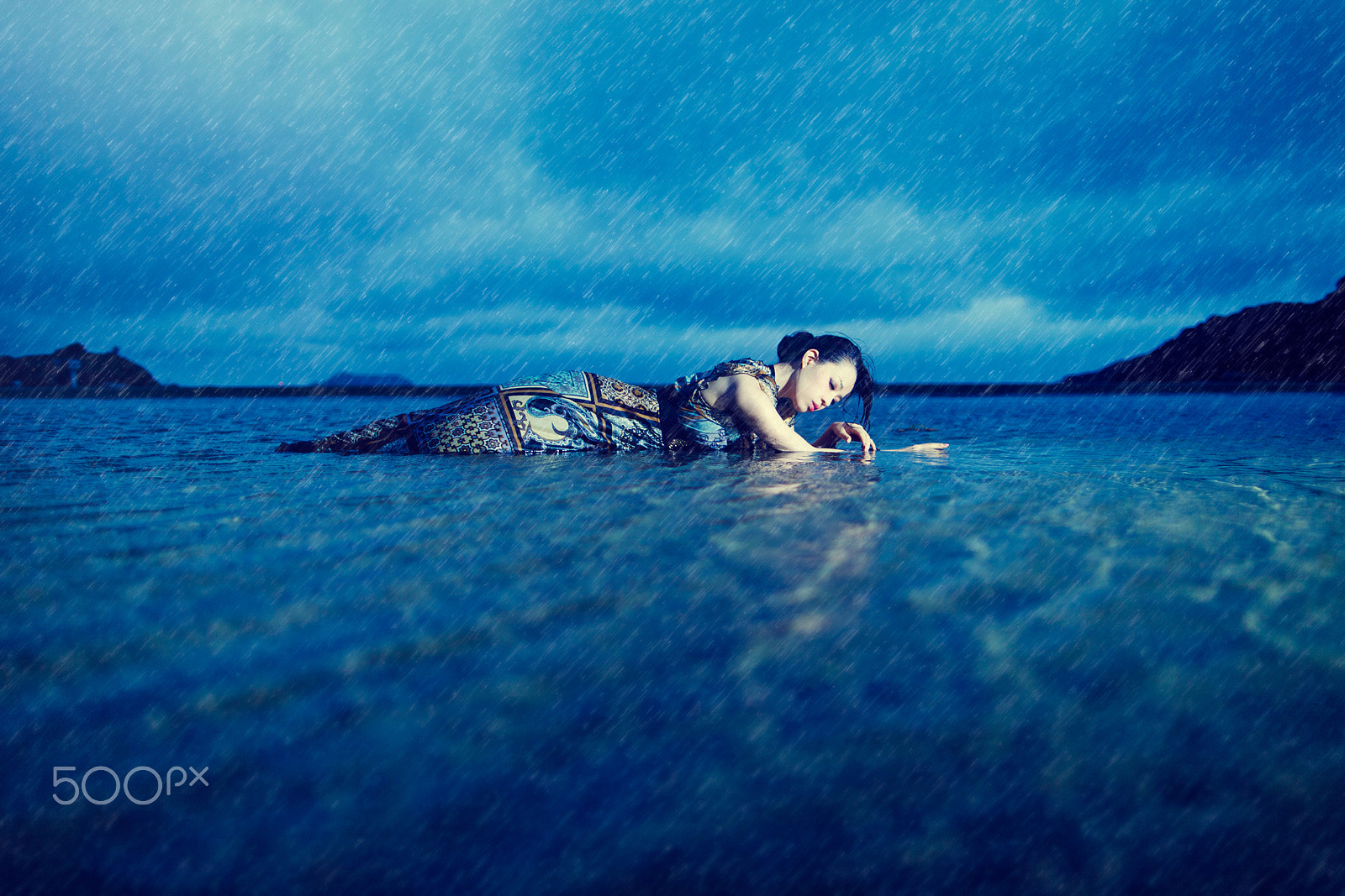 Canon EF 24mm F1.4L II USM sample photo. Dramatic rainy portrait! photography