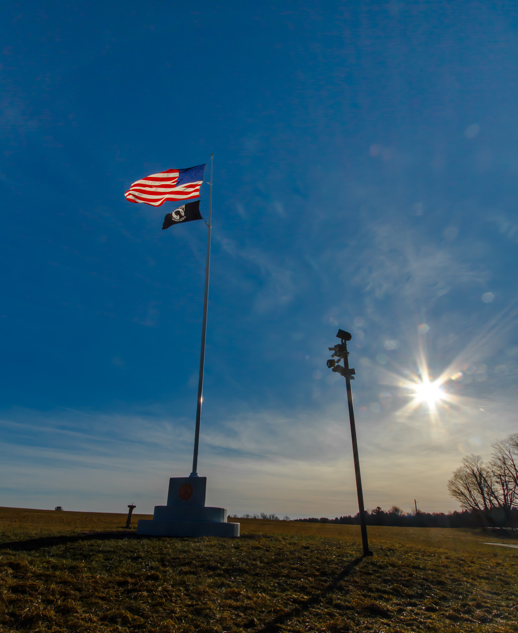 Canon EF-S 10-22mm F3.5-4.5 USM sample photo. Sun flare memorial photography
